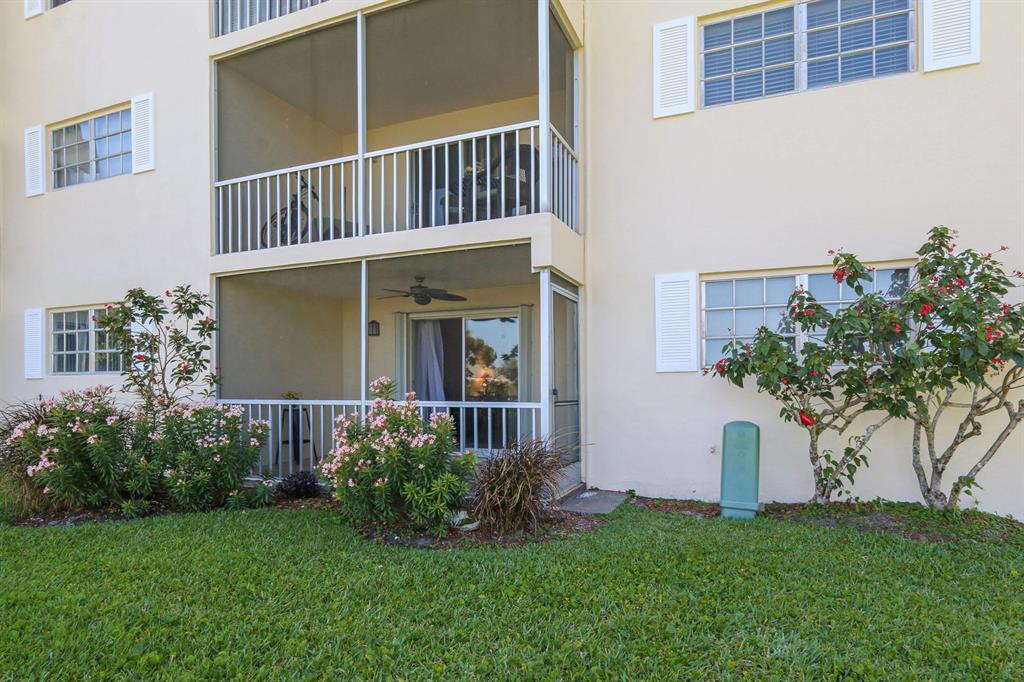 BRIARWOOD CLUB CONDO 1 - Residential