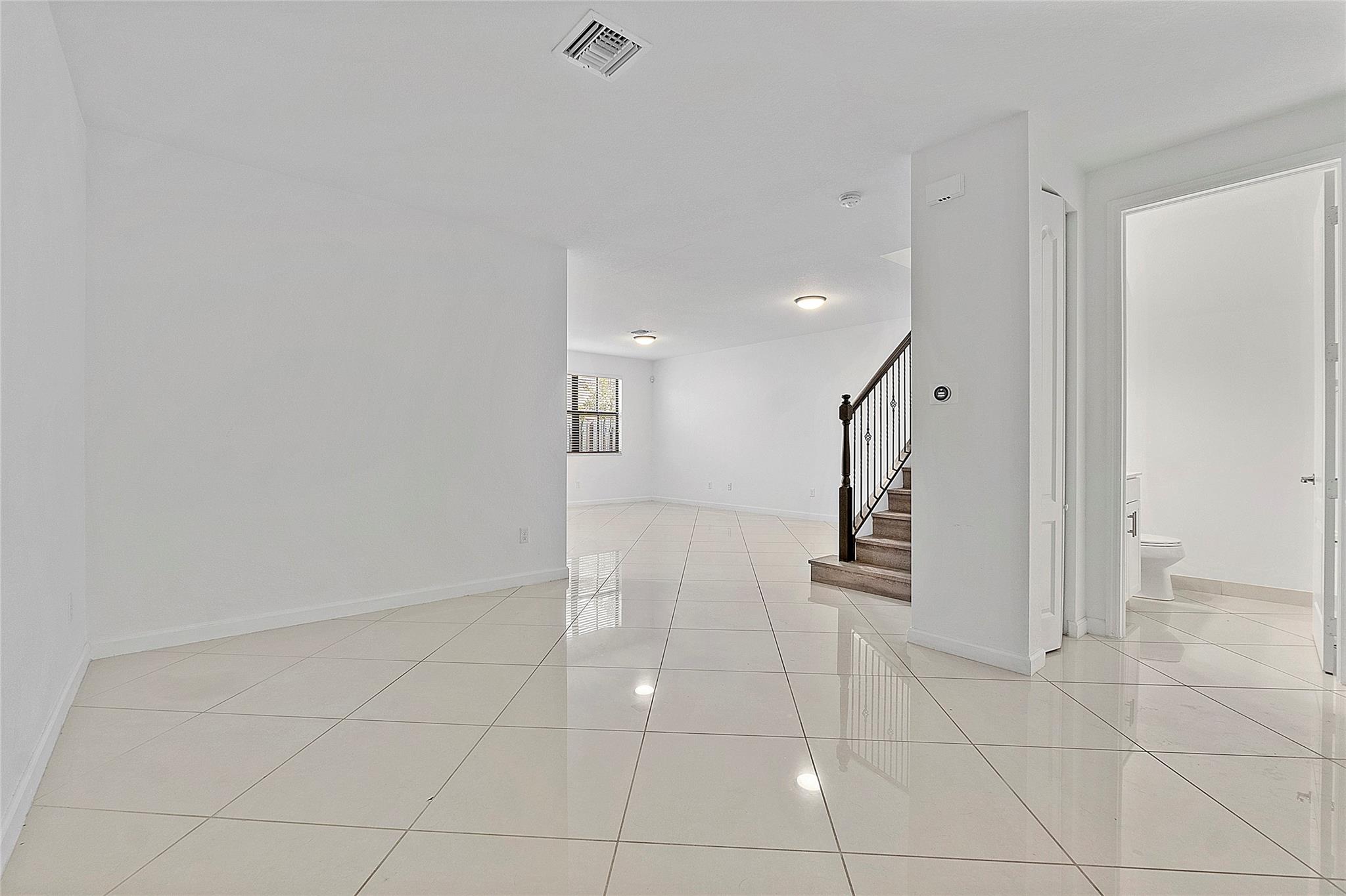 9572 Town Parc Circle North