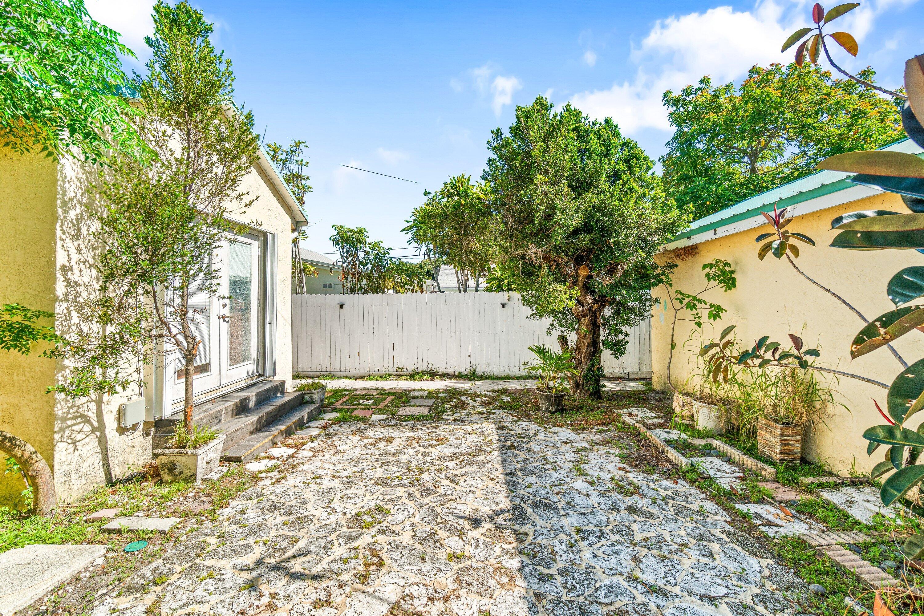 GARDENS THE - Residential