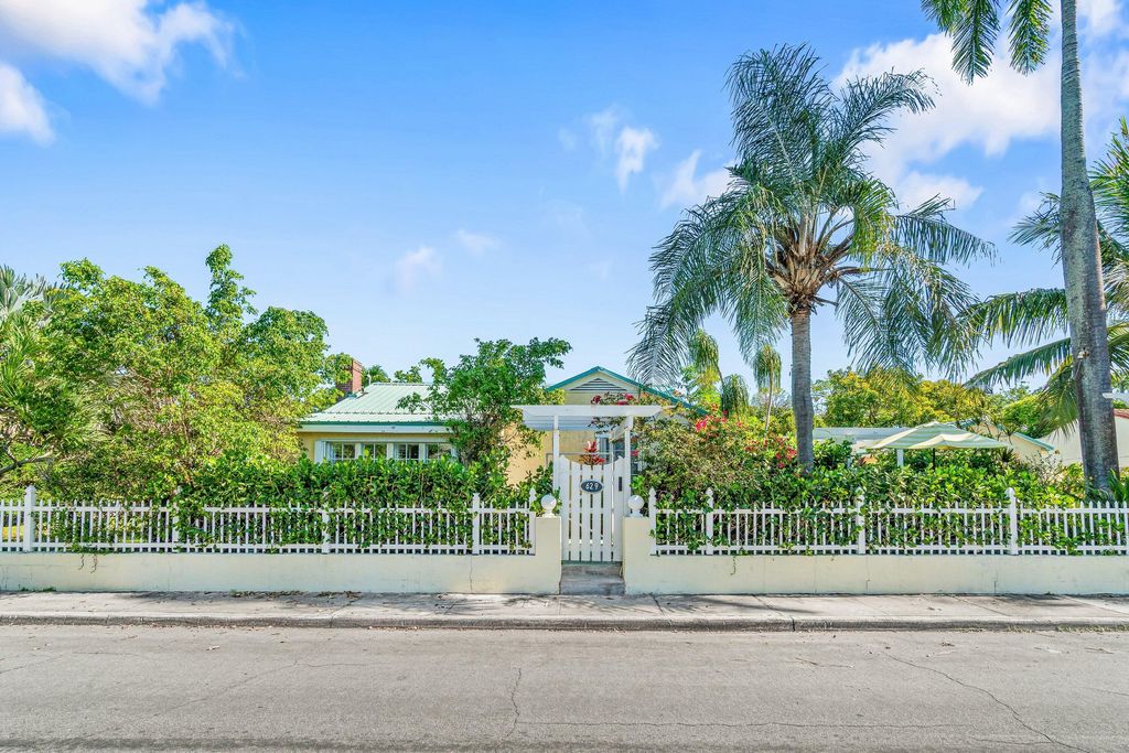Photo of 629 Selkirk Street, West Palm Beach, FL 33405 (MLS # B26024443)