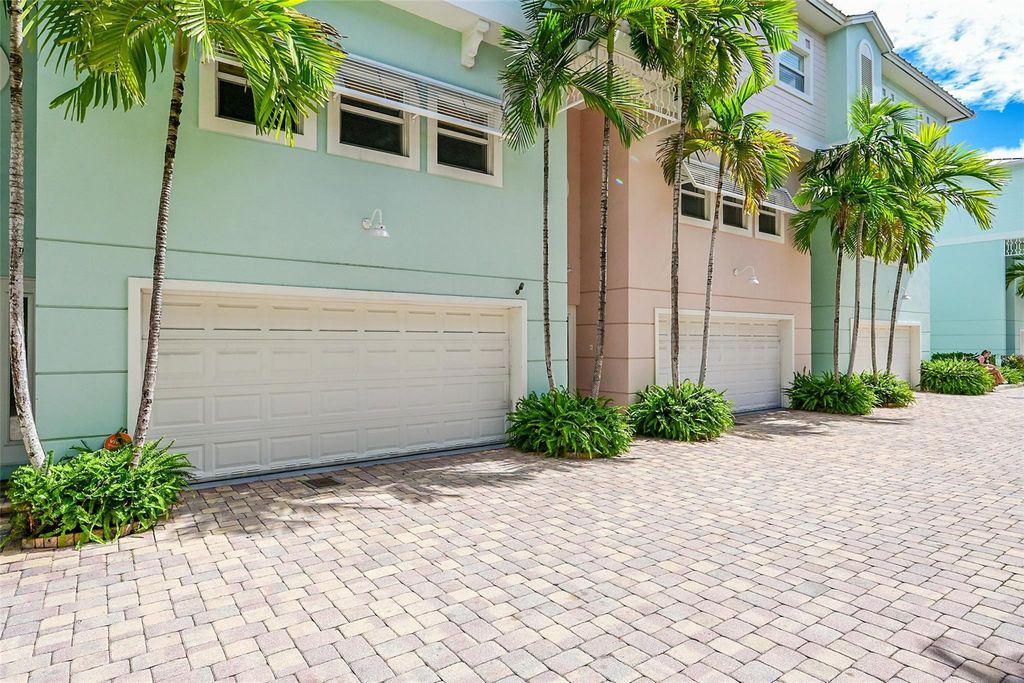 Photo of 453 NE 1st Street, Pompano Beach, FL 33060 (MLS # F10555545)