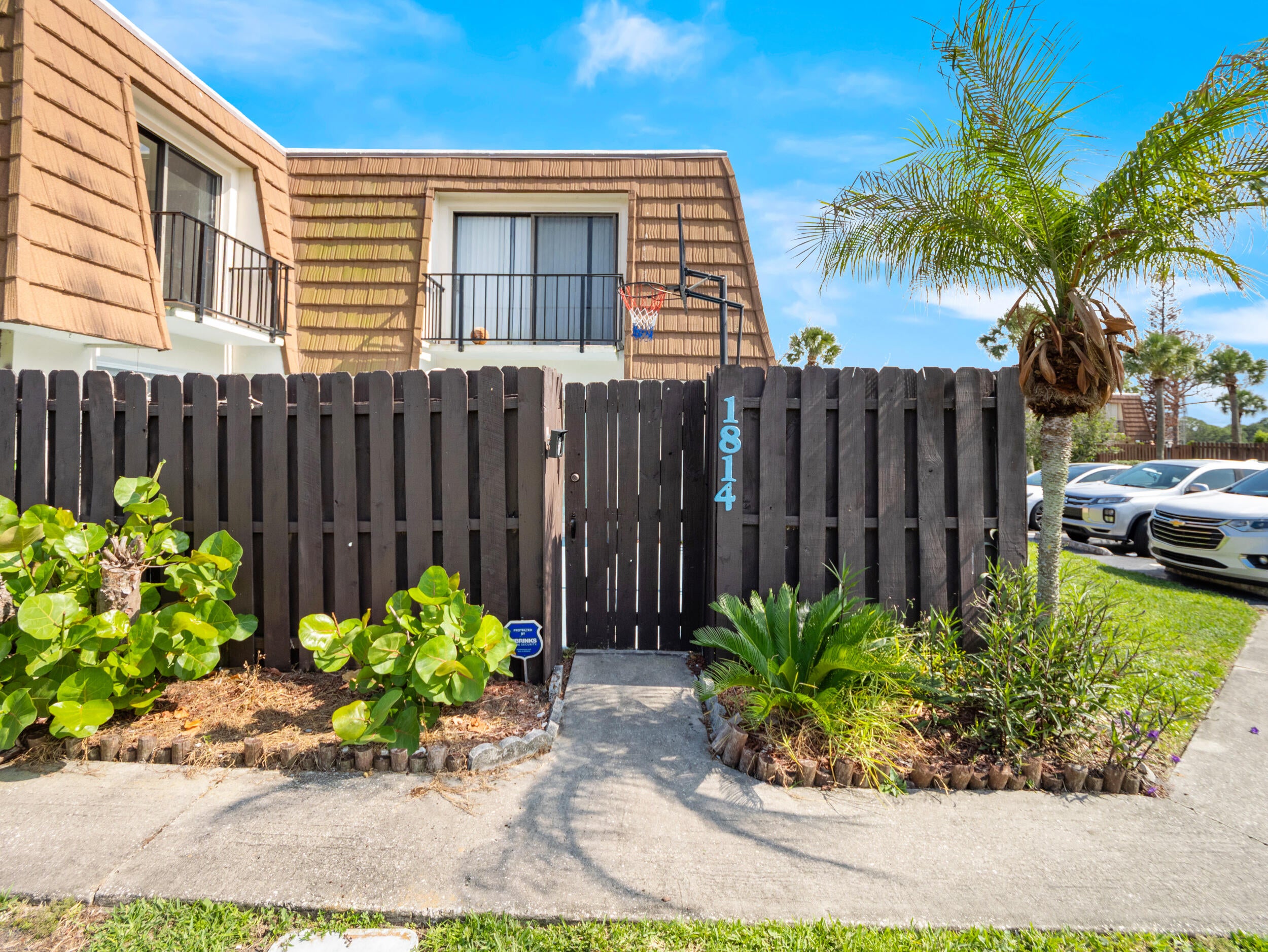 View photos, virtual tours, details... 1814 Kaileen Circle NE