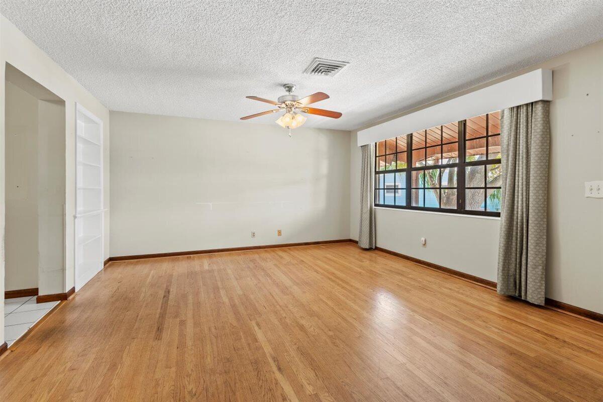 1689 SW Coxswain Place