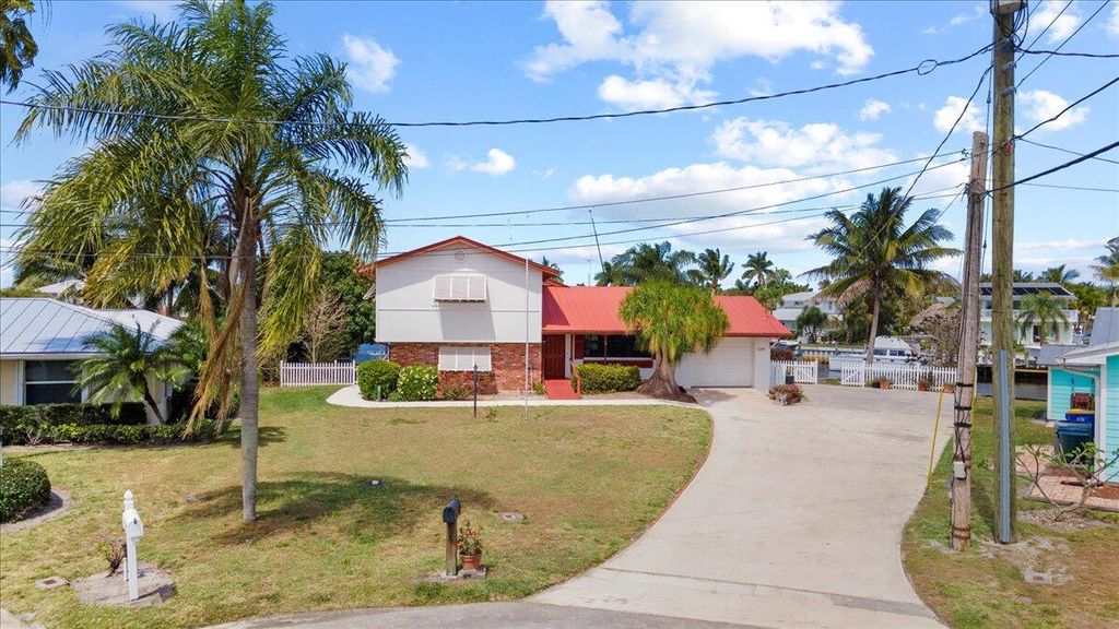 Photo of 1689 SW Coxswain Place, Palm City, FL 34990 (MLS # R11084963)