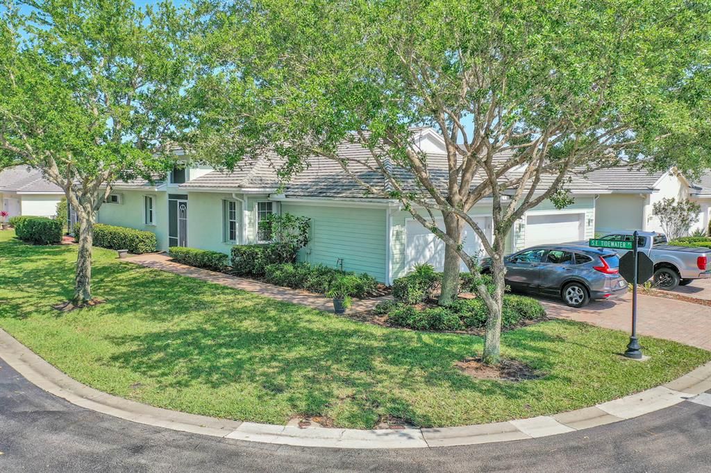Photo of 4501 SE Bridgetown Court, Stuart, FL 34997 (MLS # R10707823)