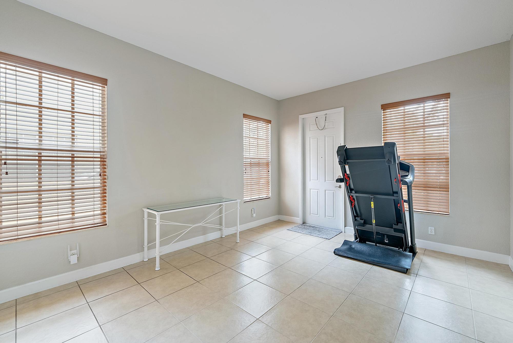 2788 Eagle Rock Circle 3