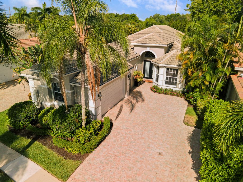 Photo of 10916 Northgreen Drive, Wellington, FL 33449 (MLS # R11111445)