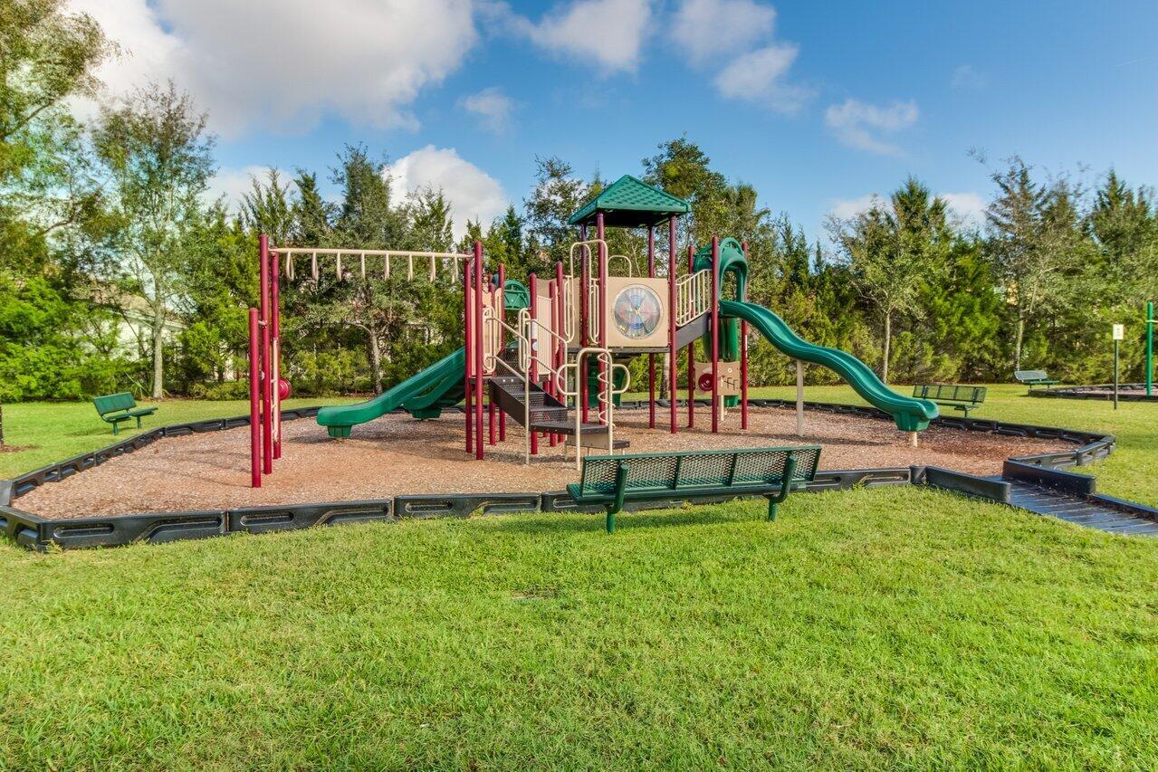 PALM BEACH PLANTATION - Residential