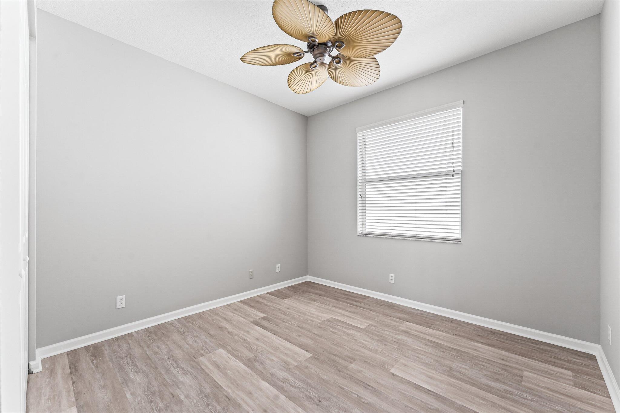 PALM BEACH PLANTATION - Residential