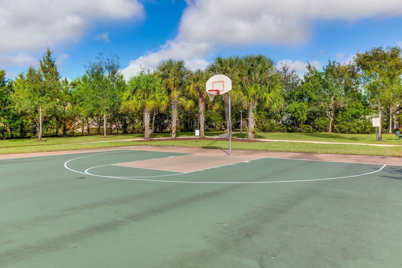 PALM BEACH PLANTATION - Residential