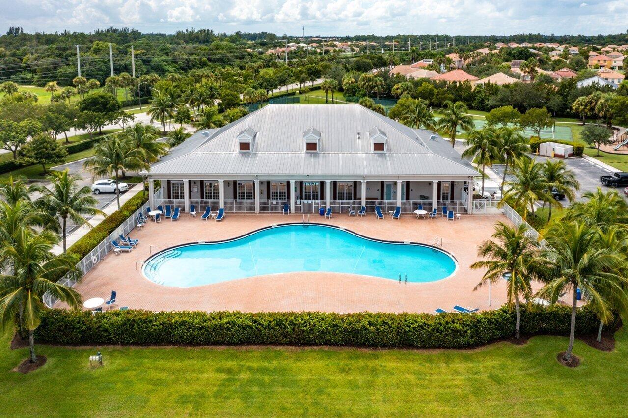 PALM BEACH PLANTATION - Residential