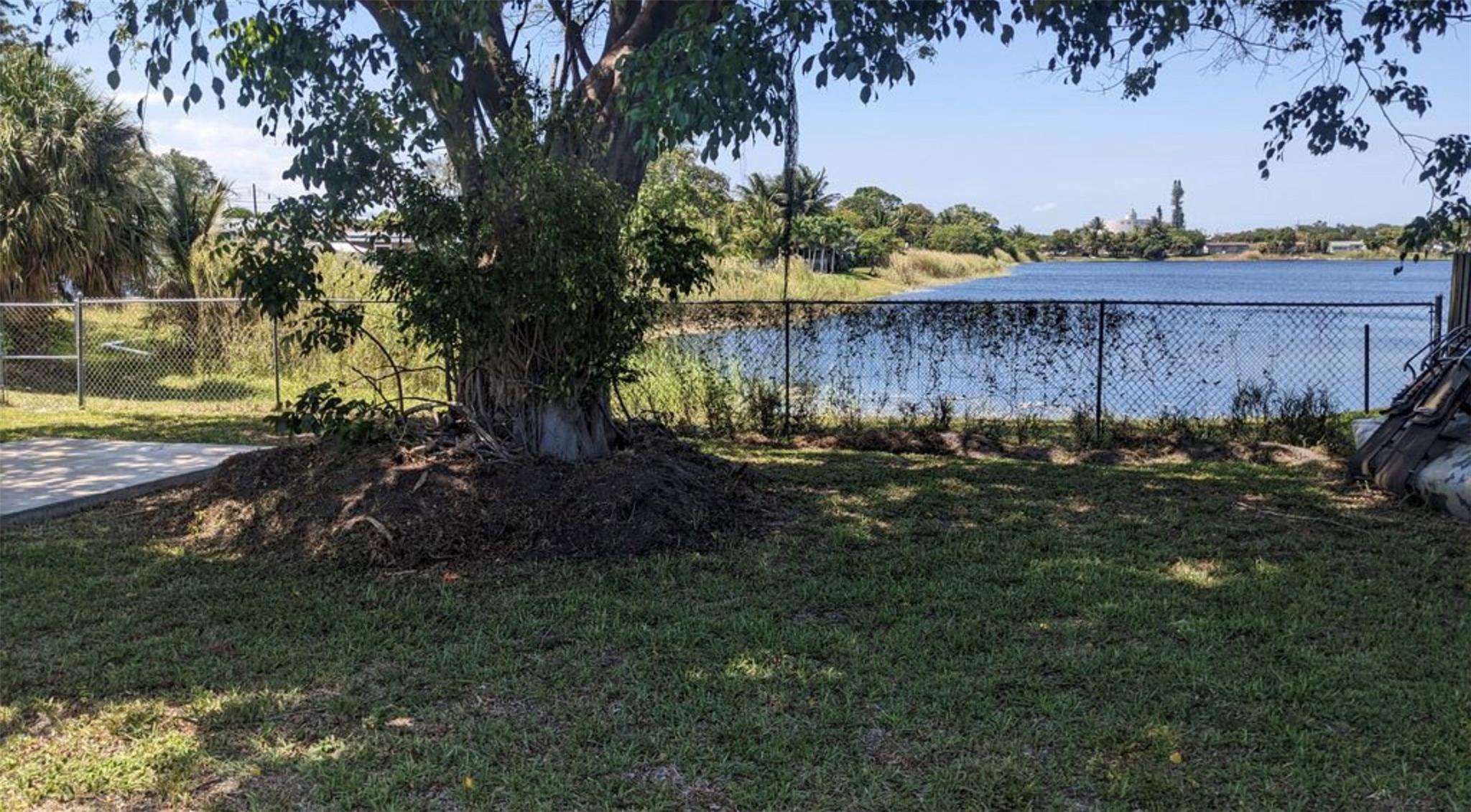 Esquire Lake Estates Sec - Residential Lease