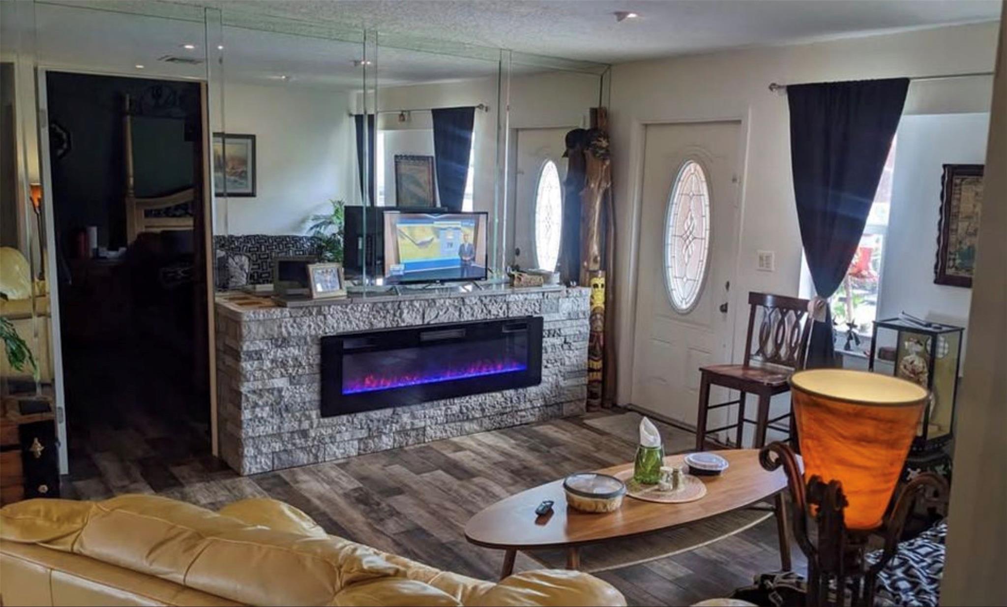 Esquire Lake Estates Sec - Residential Lease