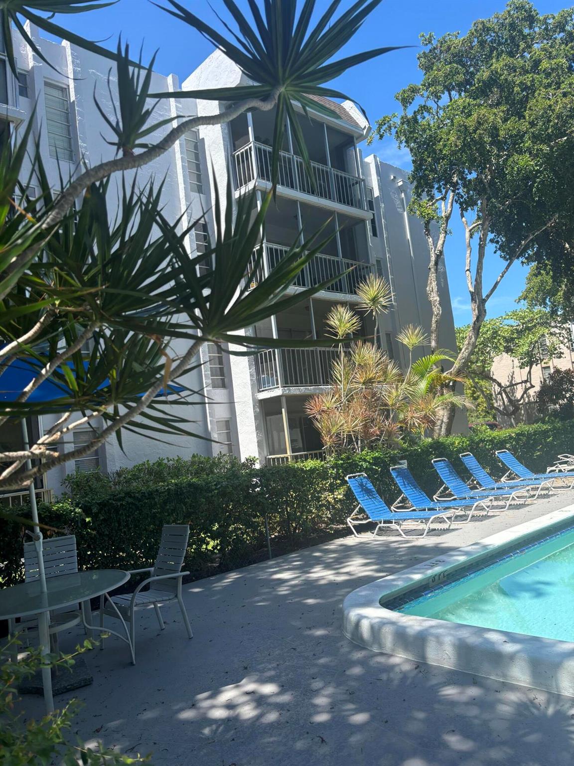 REDUCED AND PRICED TO SELL! Welcome to Plantation Pines! This spacious and bright 2 bedrooms, 2 bathrooms condo offers 930 sq. ft of comfortable living space and well maintained community.Located on the third floor with elevator access, this unit features a large open living and dinning area, and enclosed balcony perfect for relaxing or working from home.''40 YEARS INSPECTION HAS BEEN COMPLETED. EXCELLENT LOCATION! Close to restaurants, shopping centers, hospitals and with easy access to major roads like University Drive, I-595,and Turnpike.