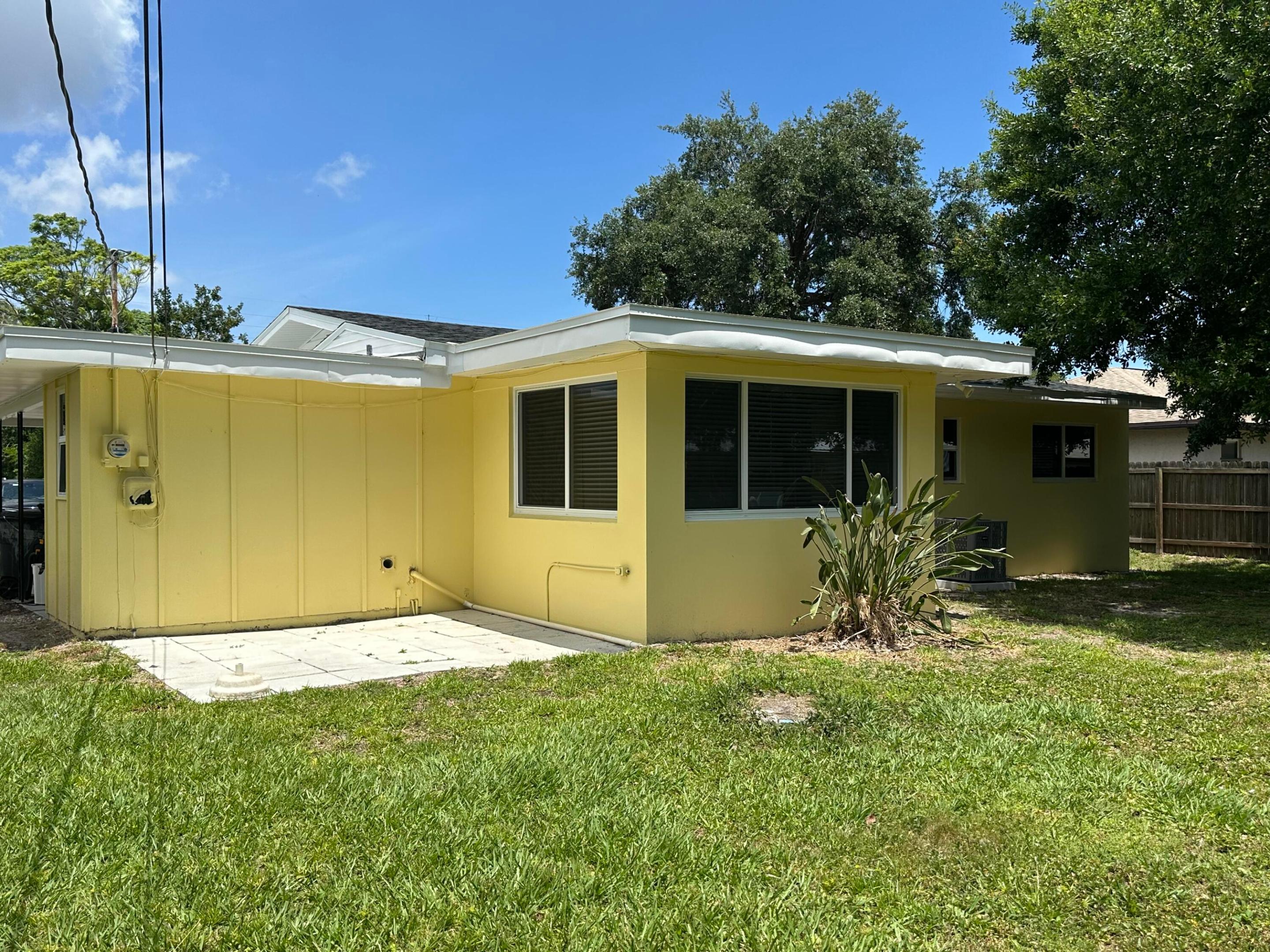 BLOCK MANOR SUB - Residential Lease