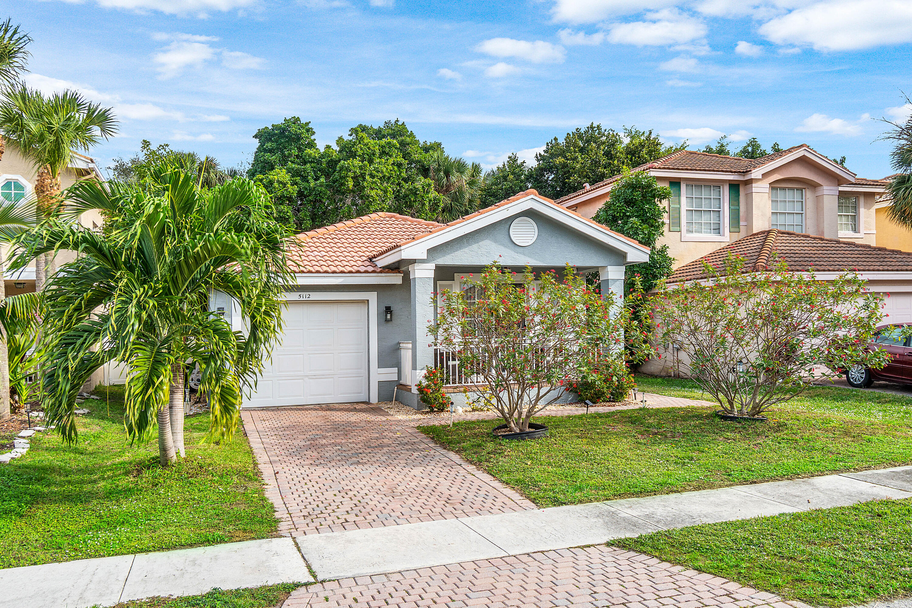Properties 5112 Aurora Lake Circle