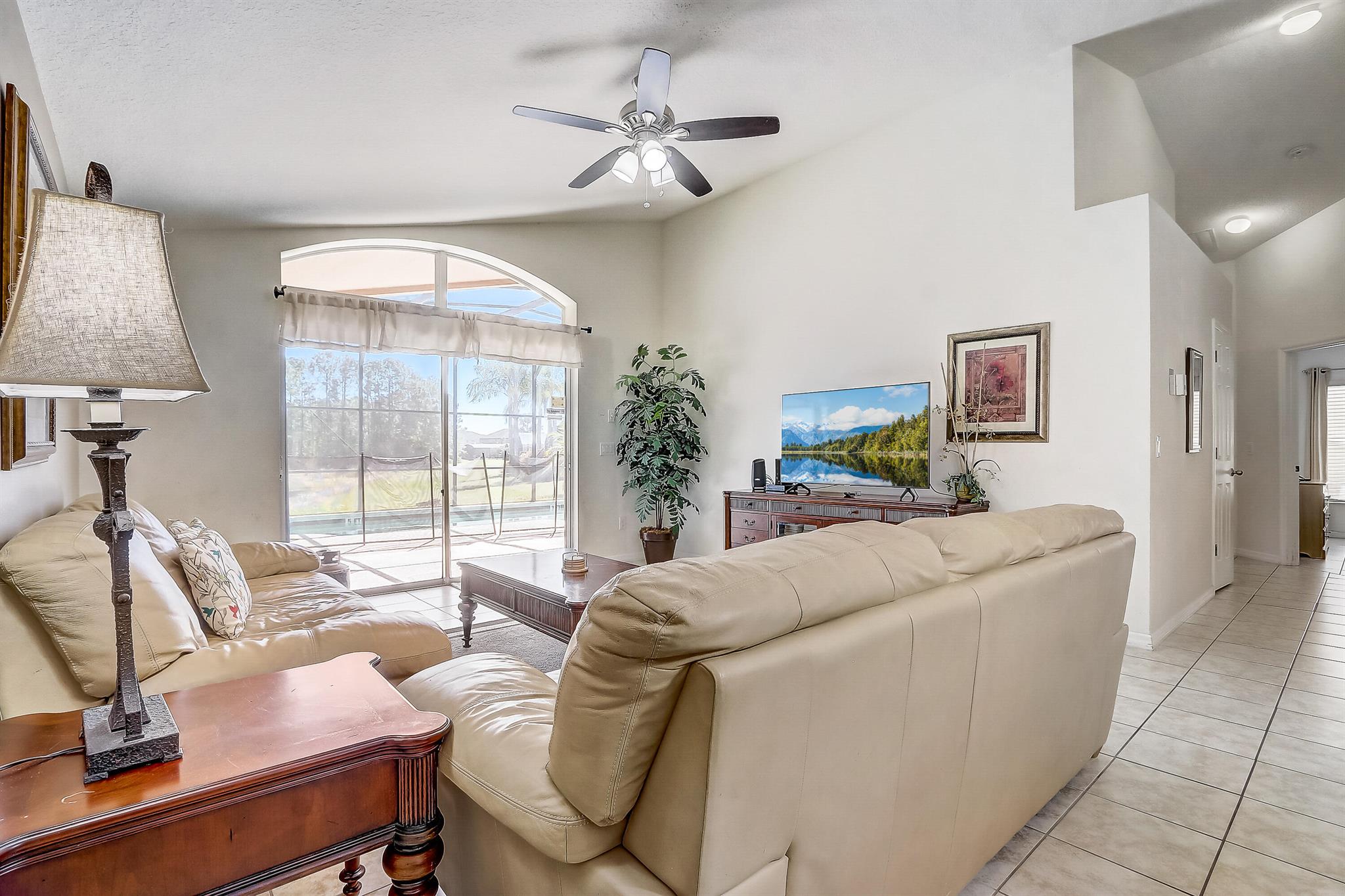 WATERSONG PH 01 - Residential