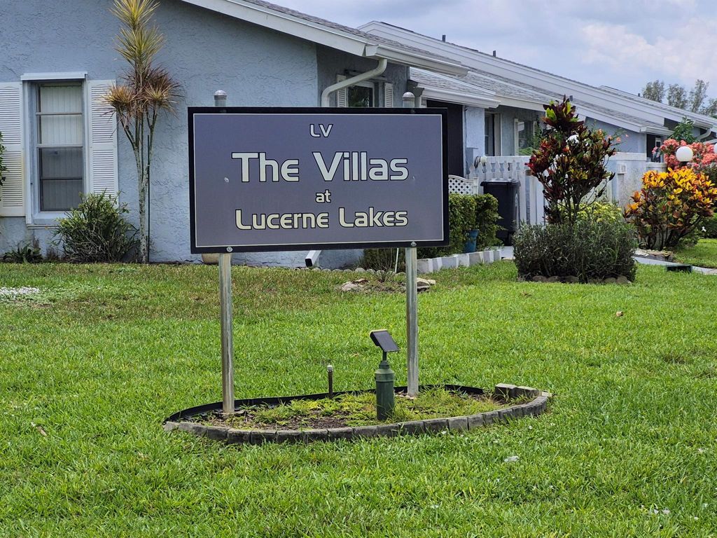 Photo of 4470 Lucerne Villas Lane, Lake Worth, FL 33467 (MLS # R11097272)