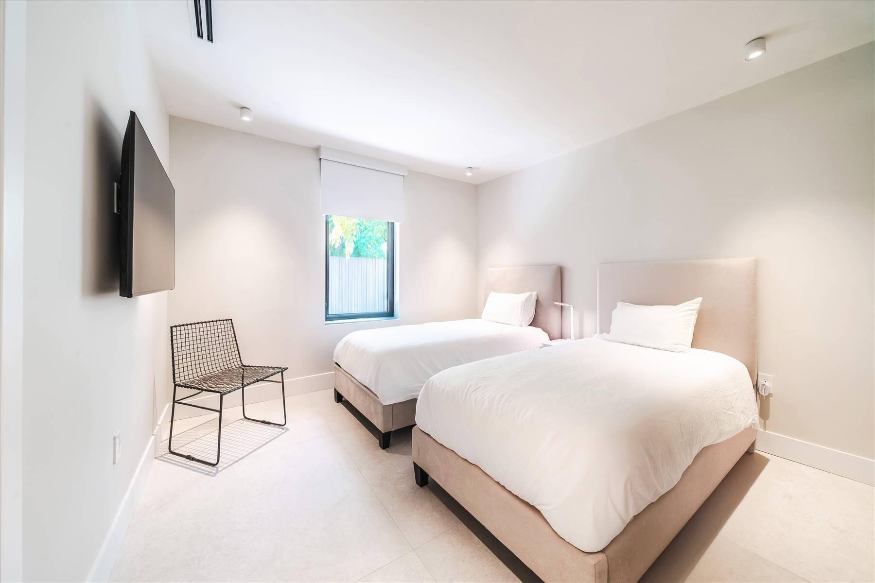 KERR & WILLIAMS SUB - Residential Lease