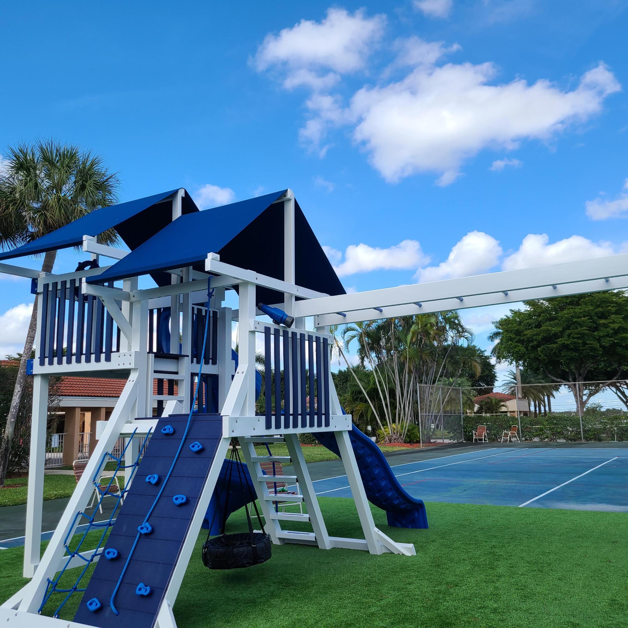 CRANBROOK LAKE ESTATES/ ESTATES OF SILVERLAKE - Residential