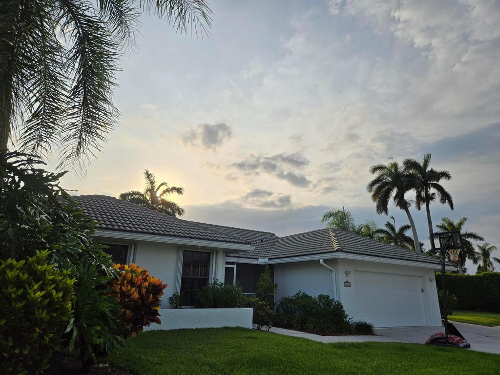 Photo of 2657 SW 23rd Cranbrook Drive, Boynton Beach, FL 33436 (MLS # B26034515)