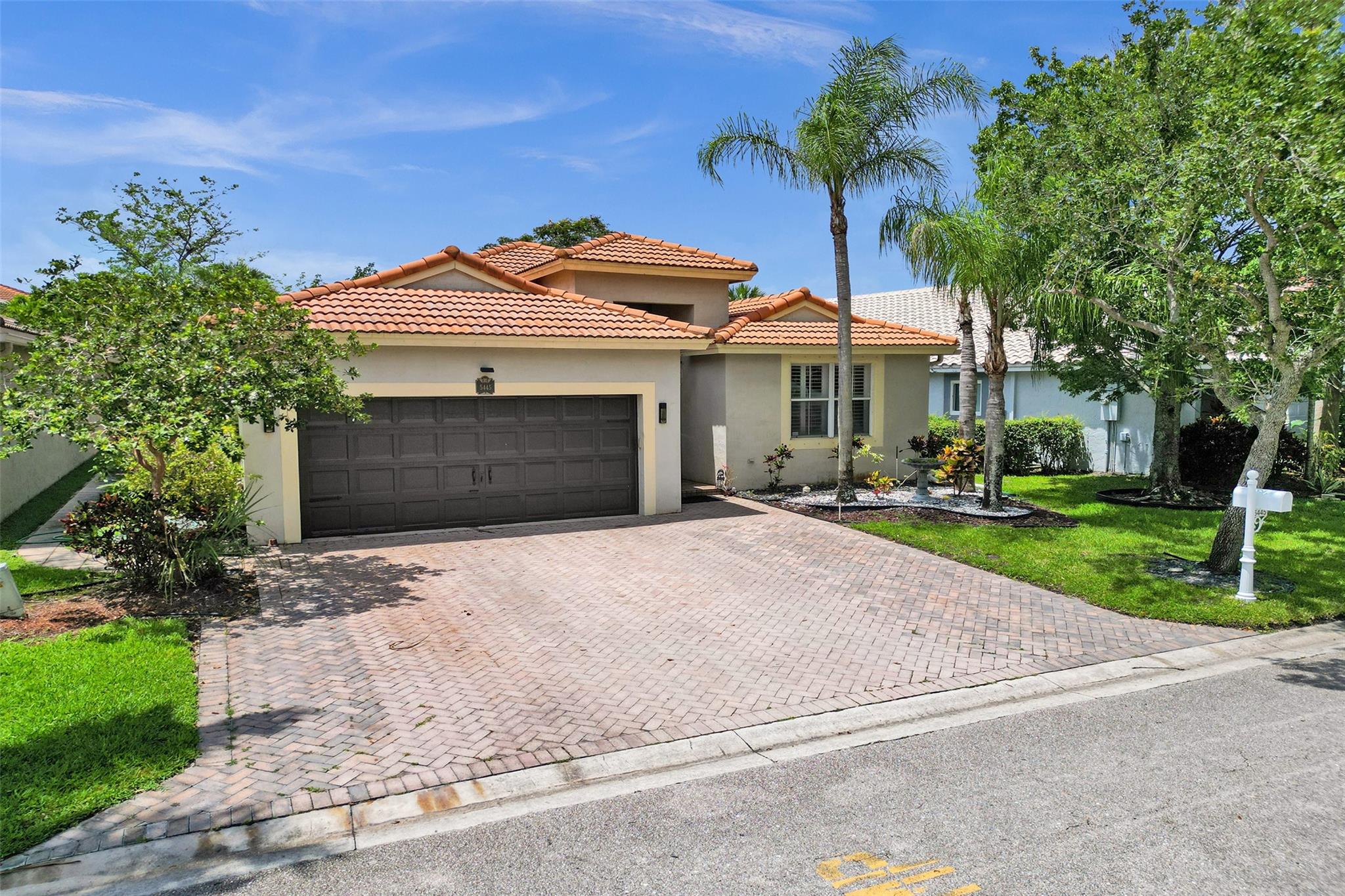 5445 NW 122 Dr