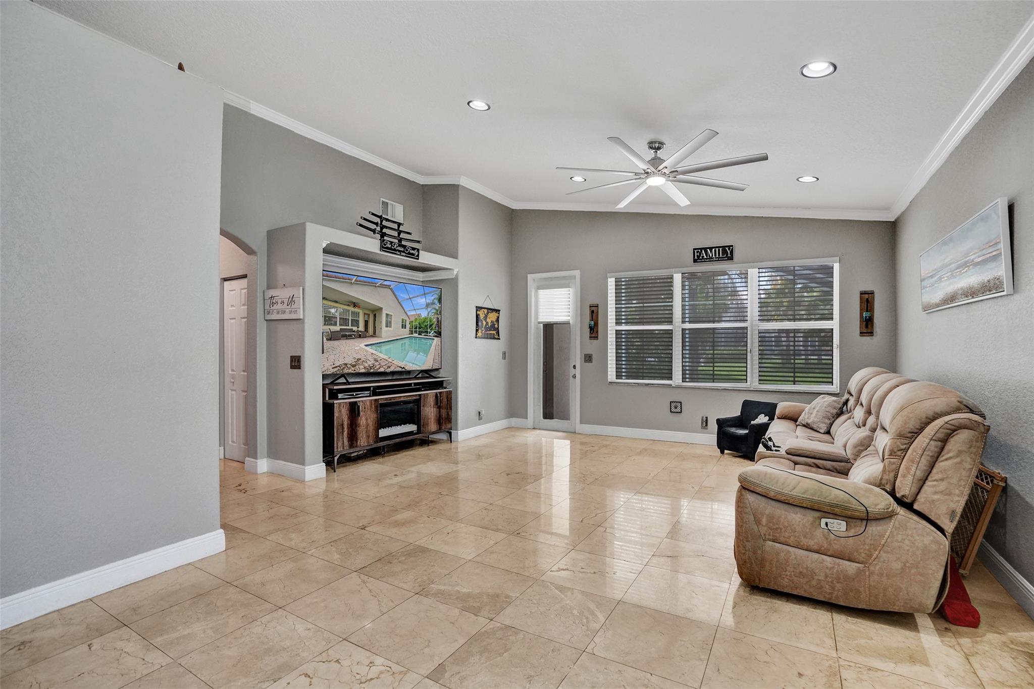 WYNDHAM LAKES NORTH - Residential