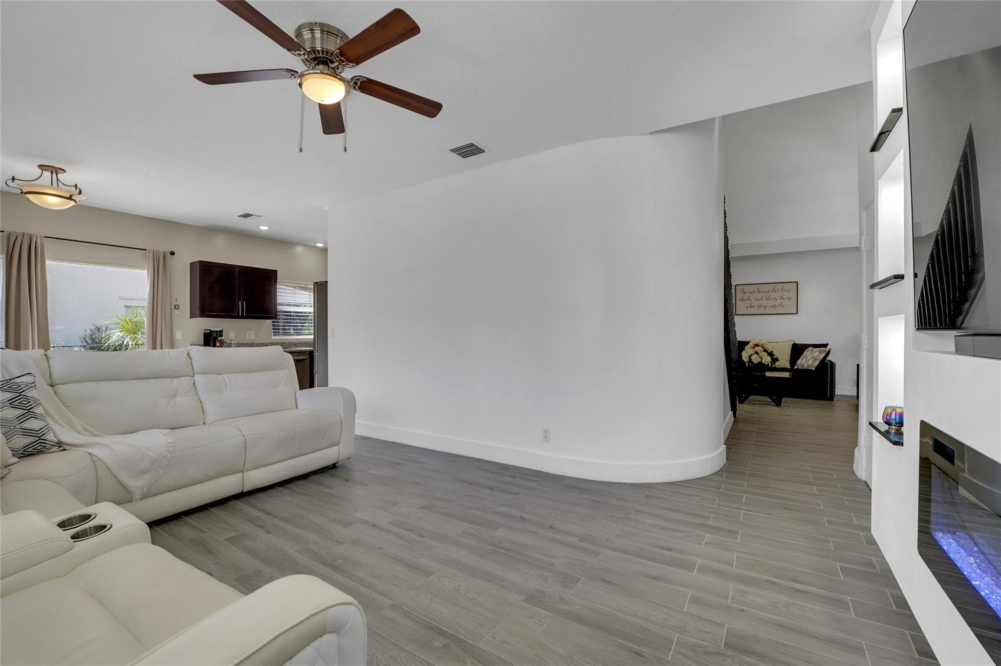 Woodside Estates 127-10 B - Residential