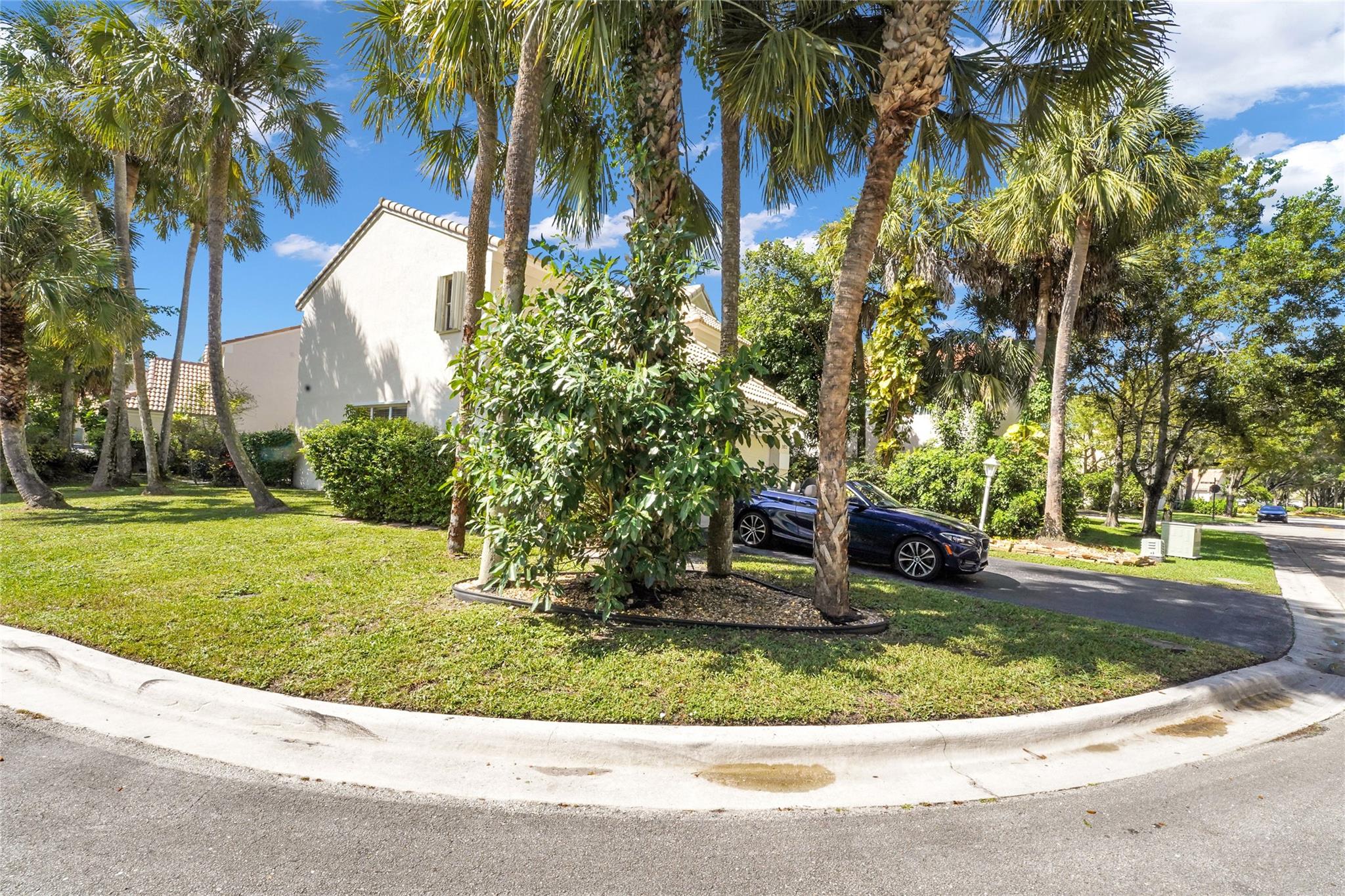 Woodside Estates 127-10 B - Residential