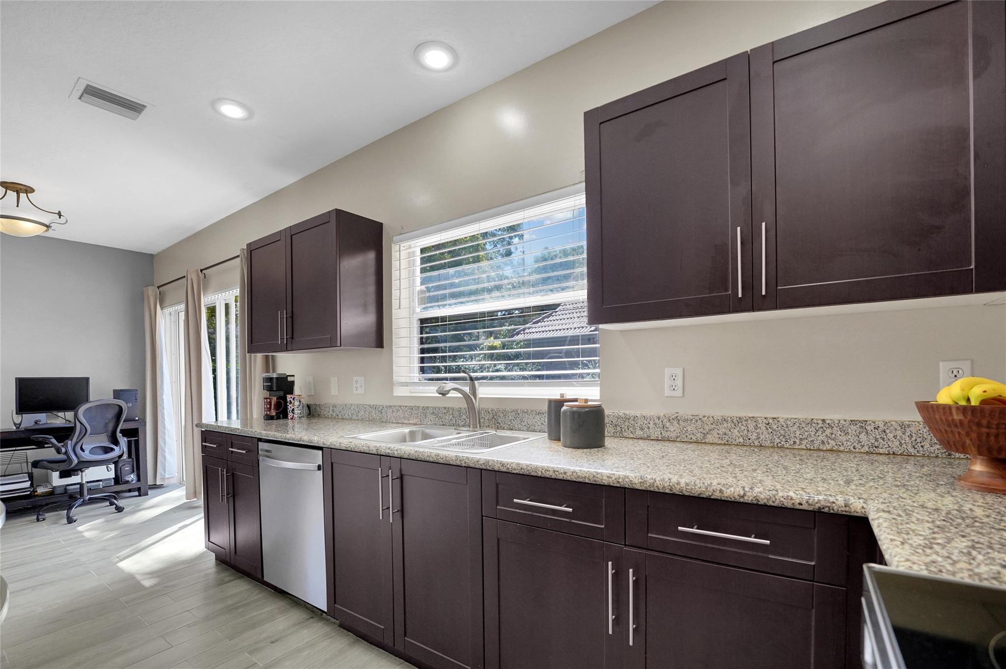 Woodside Estates 127-10 B - Residential