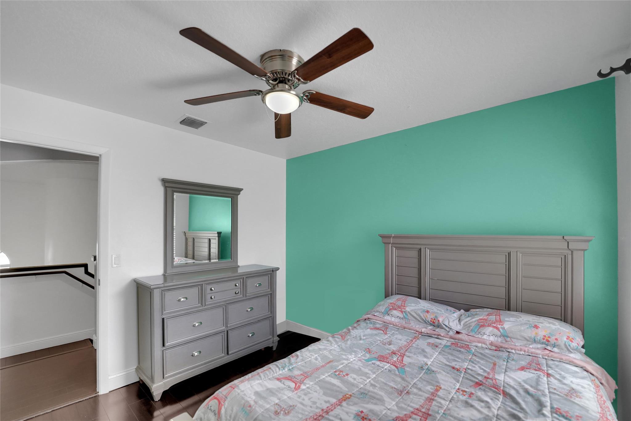 Woodside Estates 127-10 B - Residential