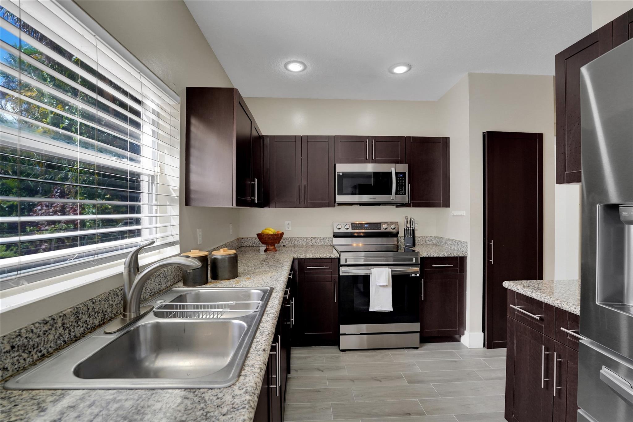 Woodside Estates 127-10 B - Residential