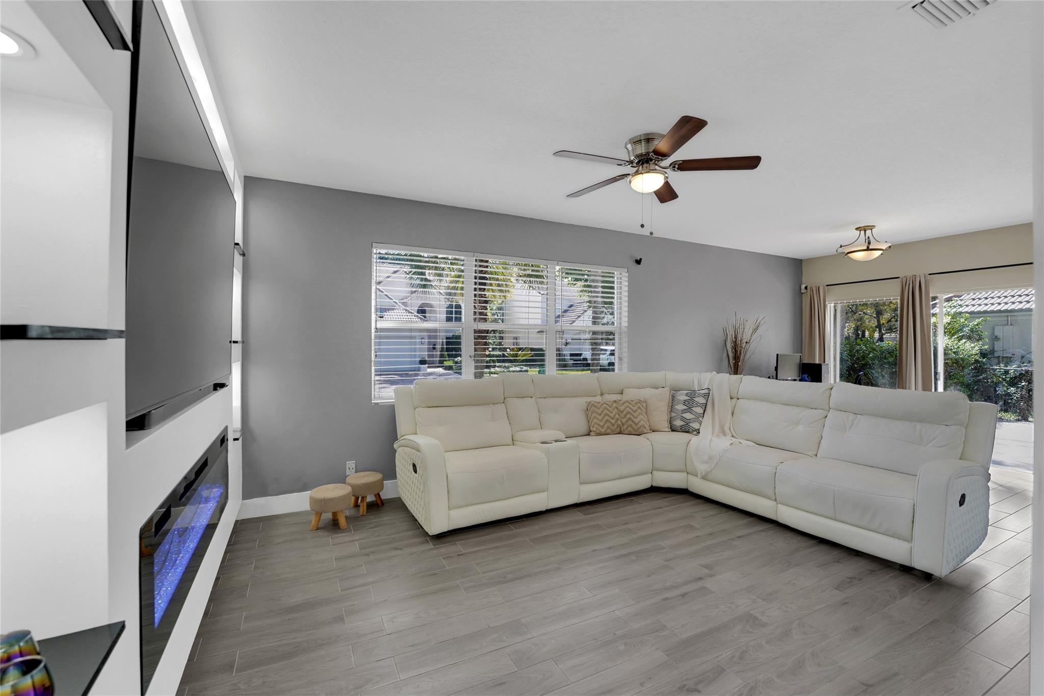 Woodside Estates 127-10 B - Residential