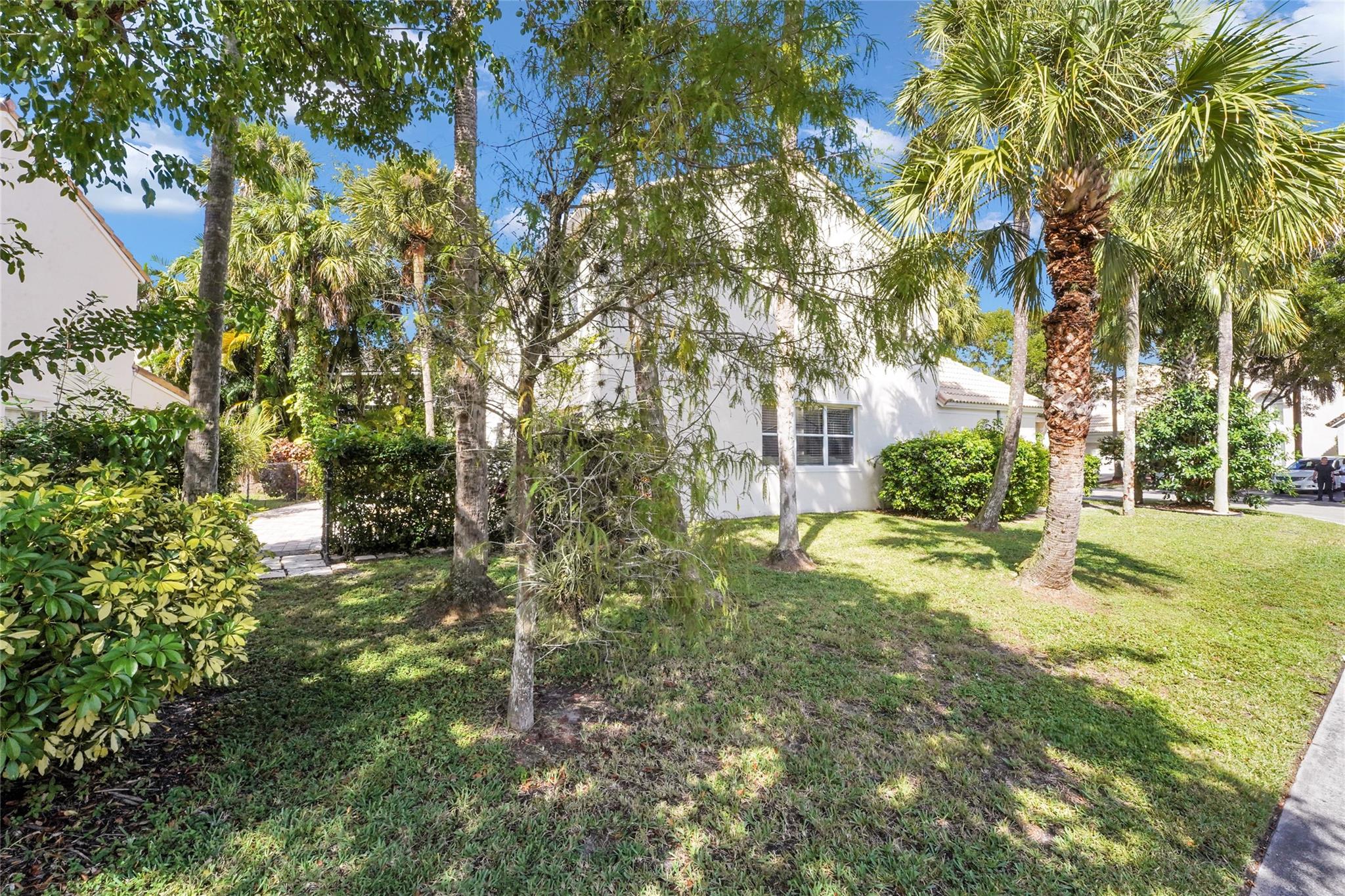 Woodside Estates 127-10 B - Residential