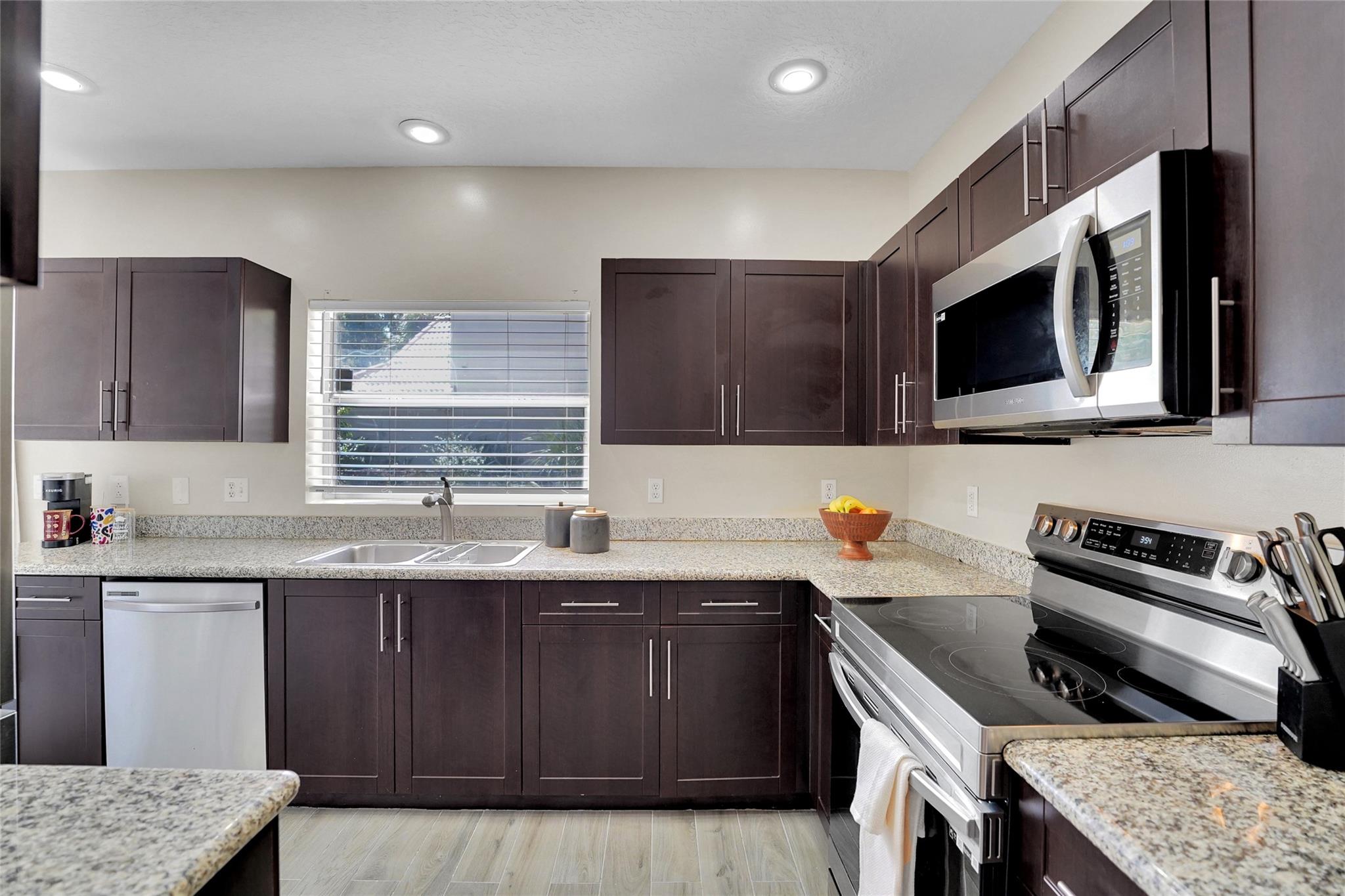 Woodside Estates 127-10 B - Residential