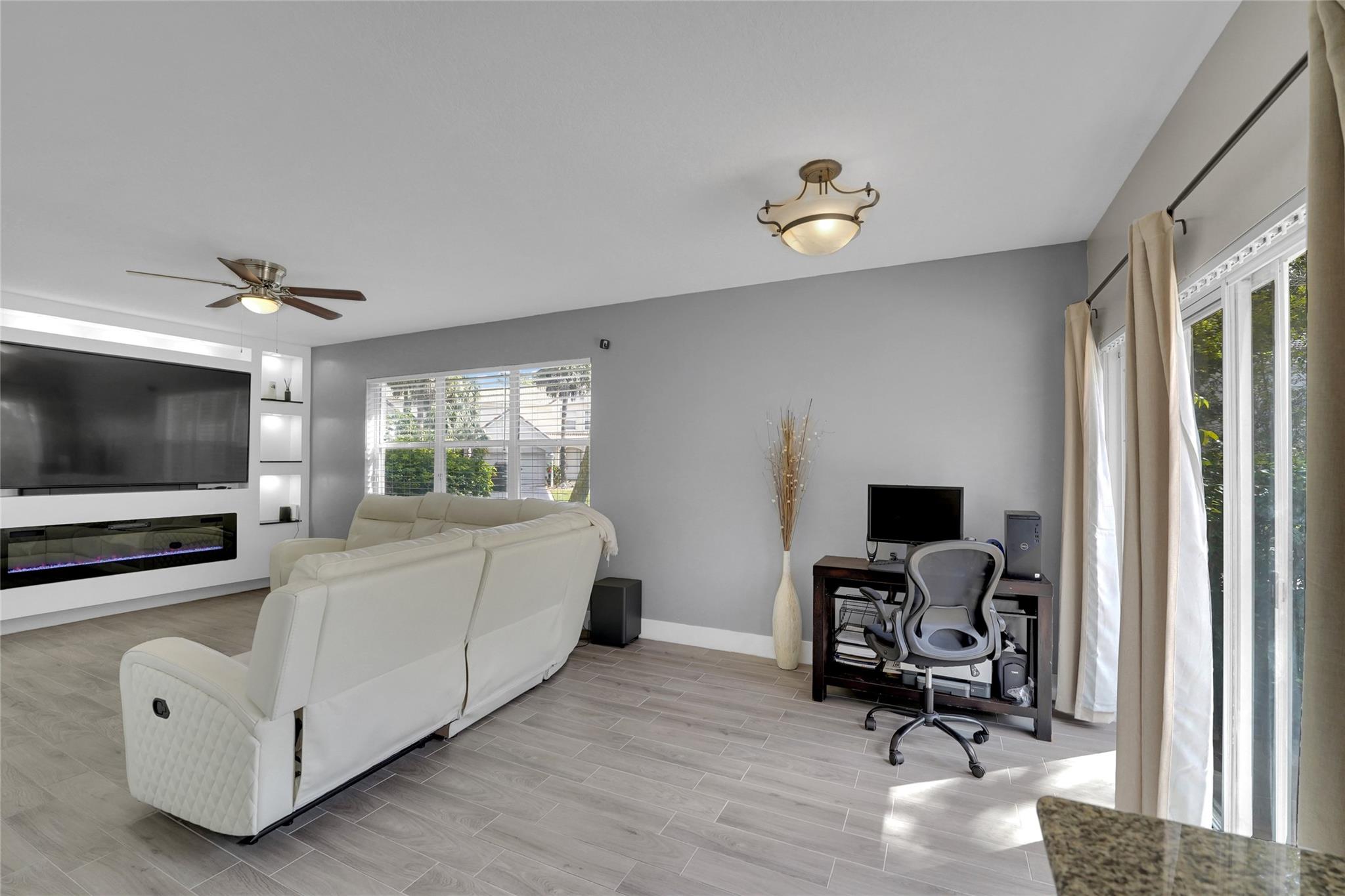 Woodside Estates 127-10 B - Residential