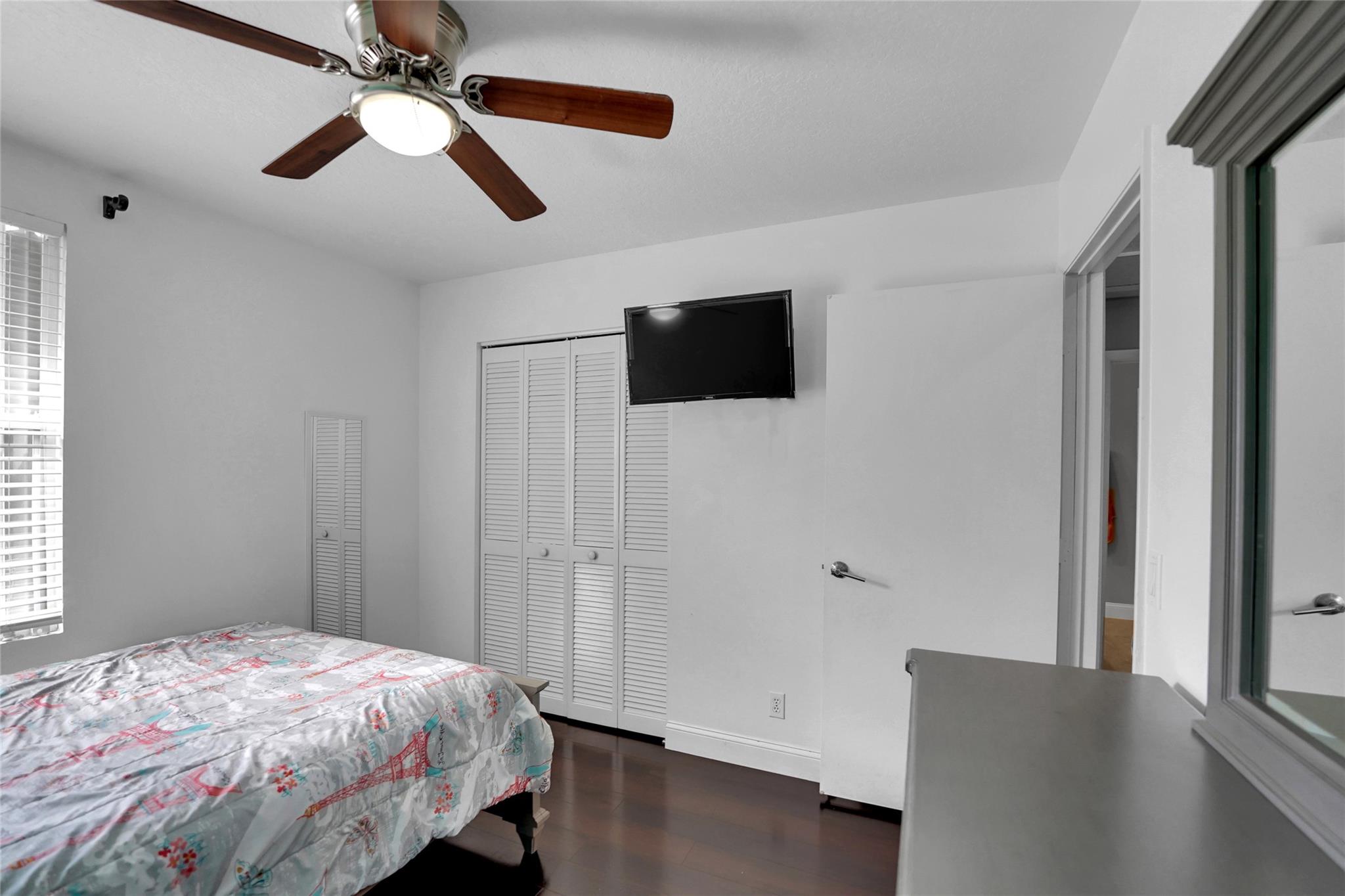 Woodside Estates 127-10 B - Residential