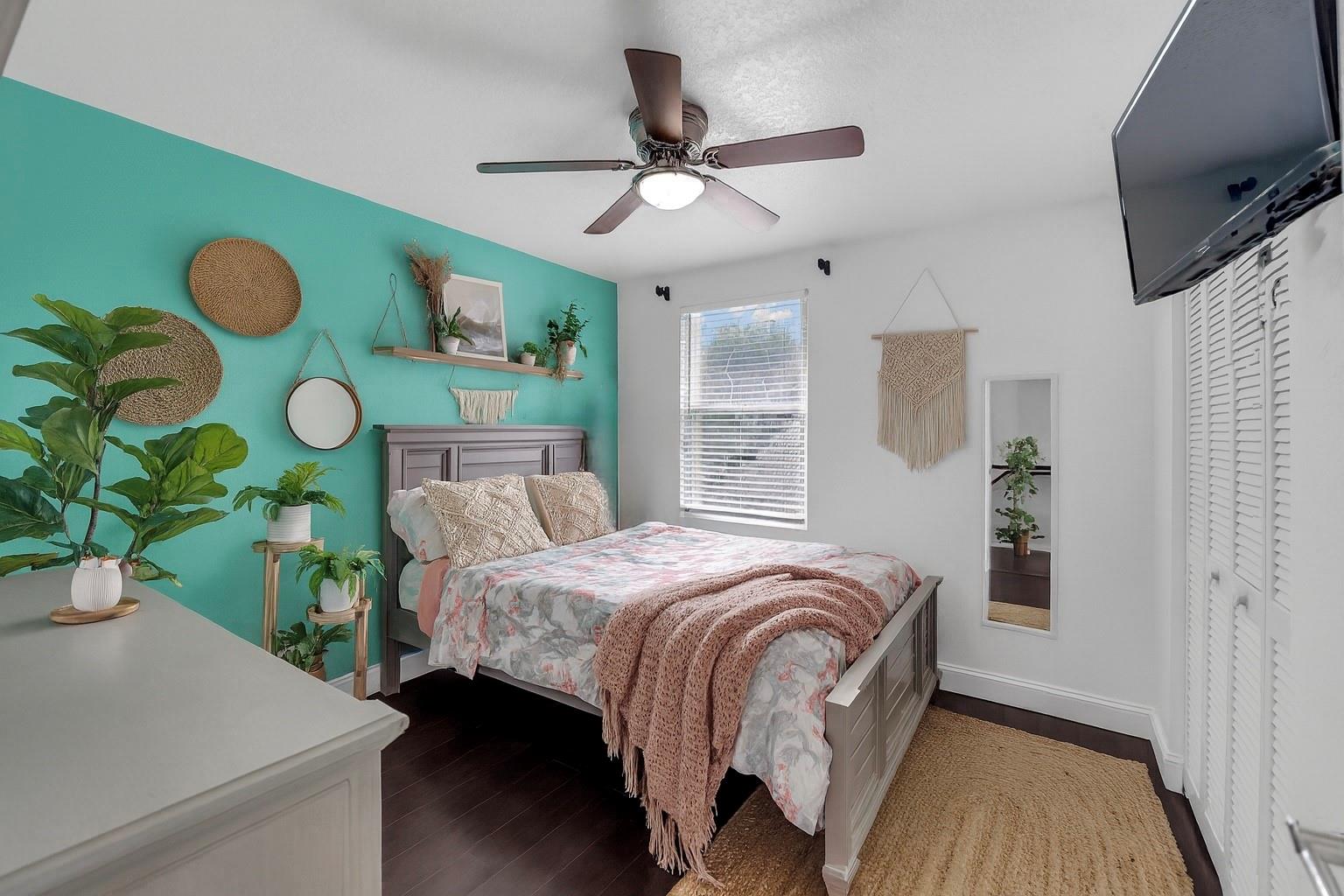 Woodside Estates 127-10 B - Residential