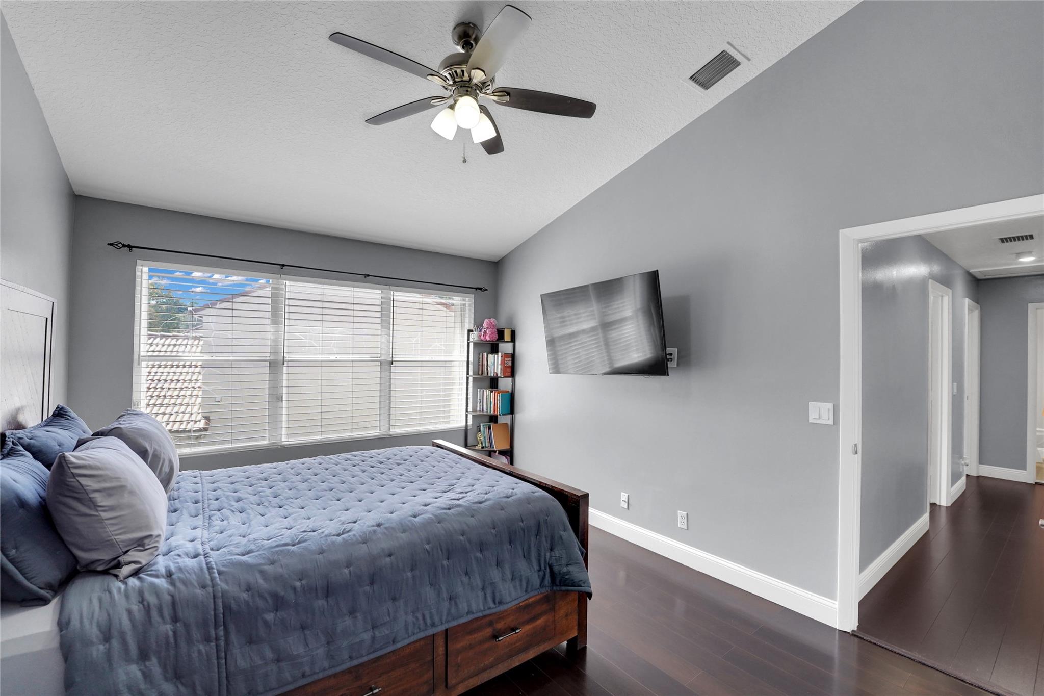 Woodside Estates 127-10 B - Residential