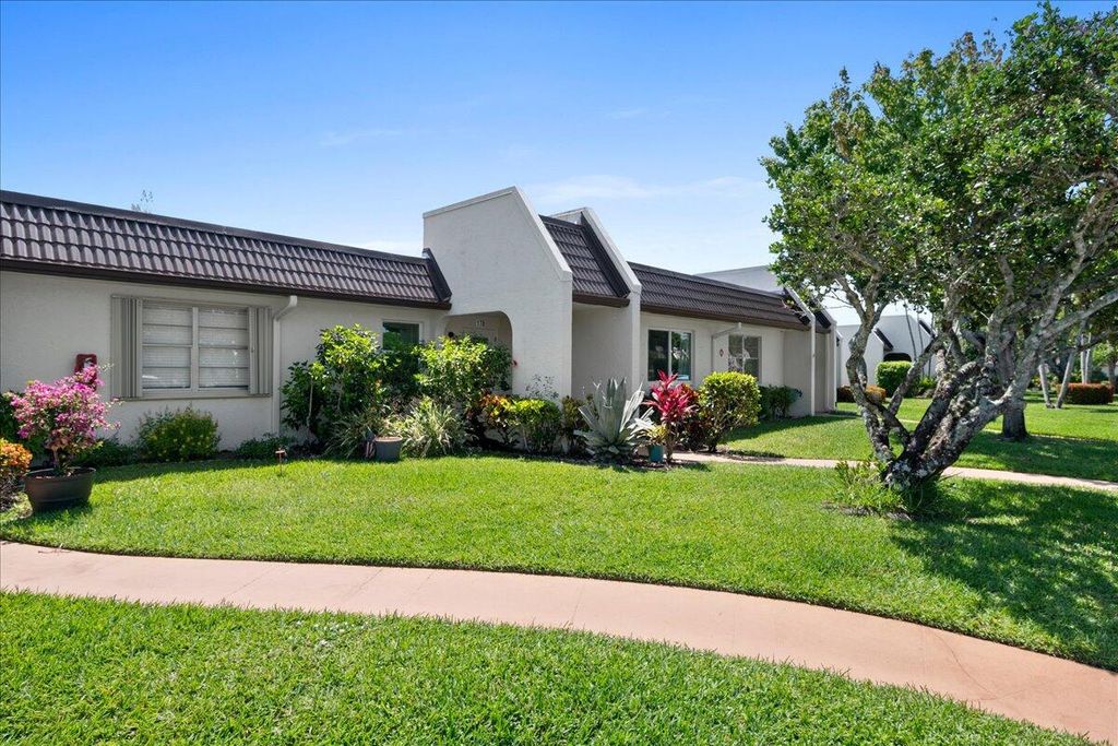 Photo of 178 Lake Susan Lane, West Palm Beach, FL 33411 (MLS # B26029962)