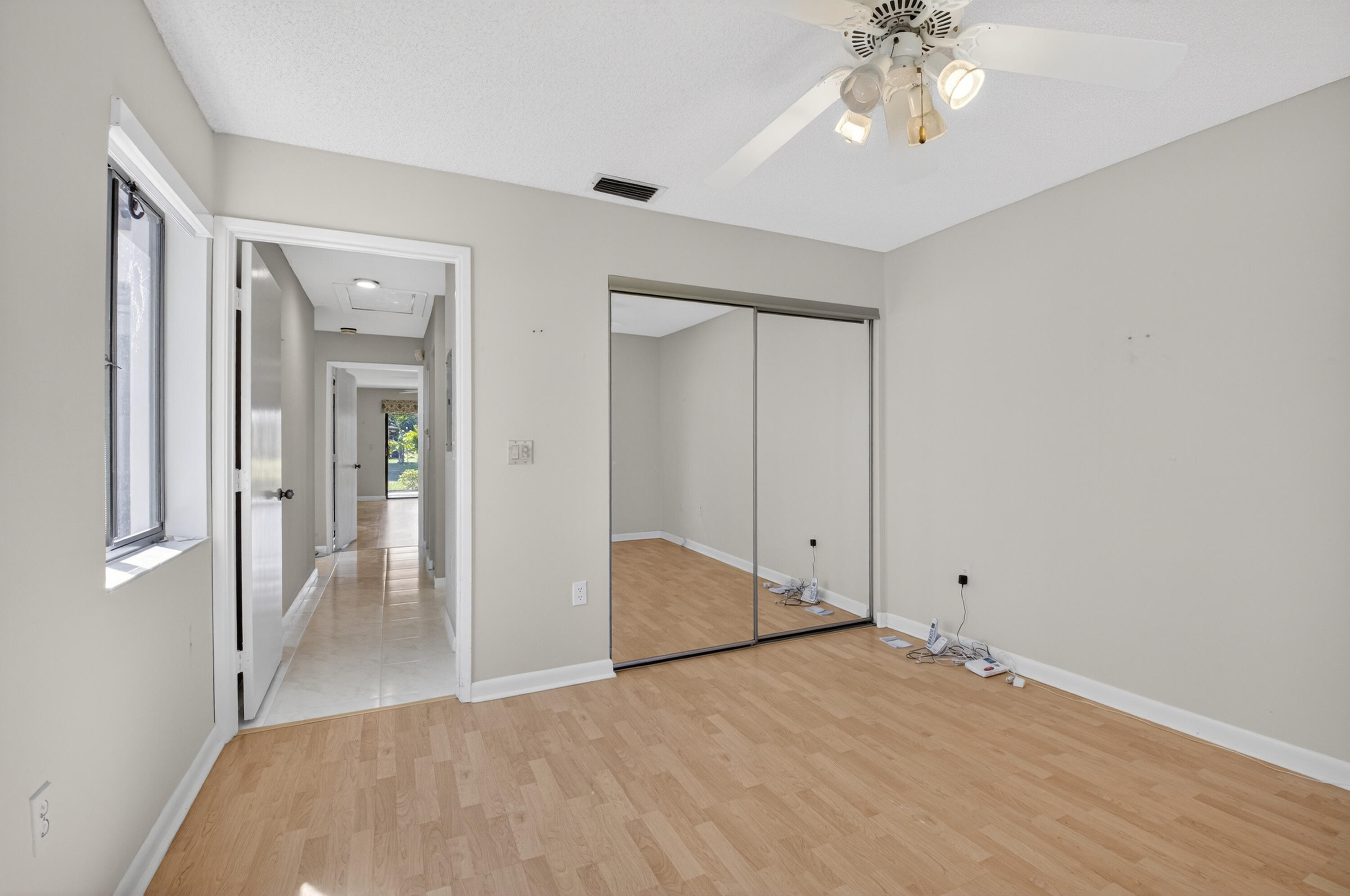 HUNTINGTON POINTE - Residential