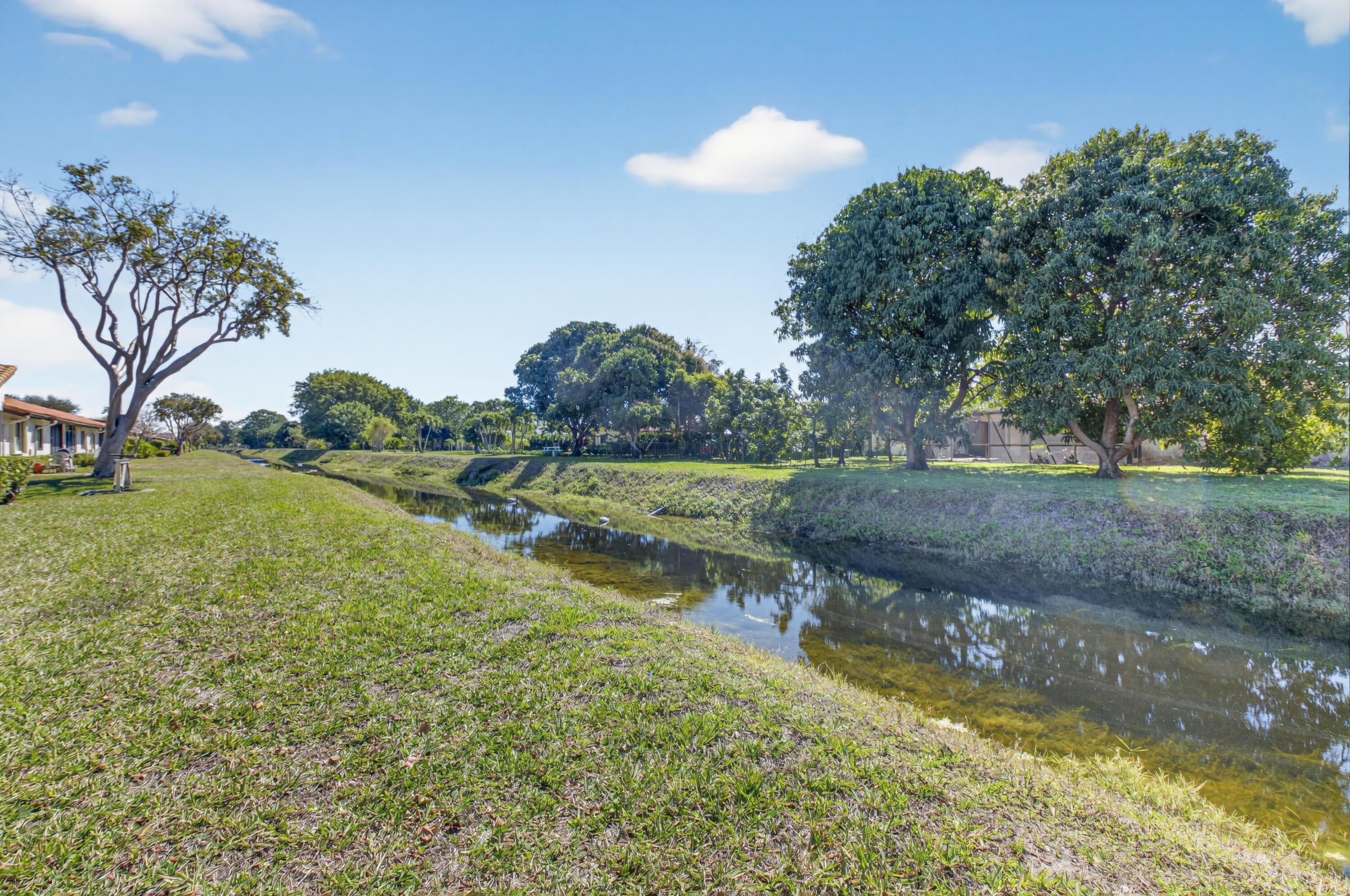 HUNTINGTON POINTE - Residential