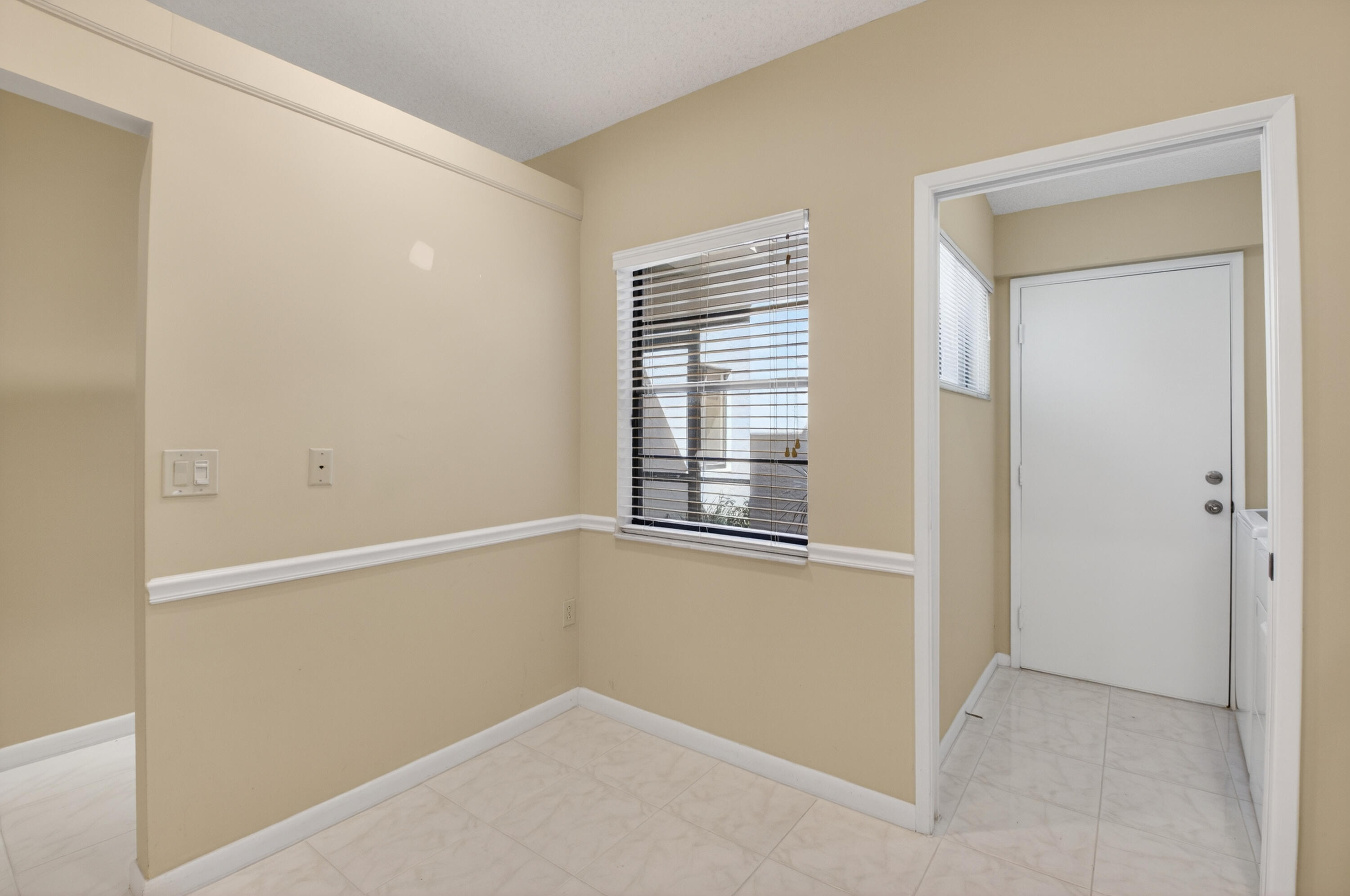 HUNTINGTON POINTE - Residential