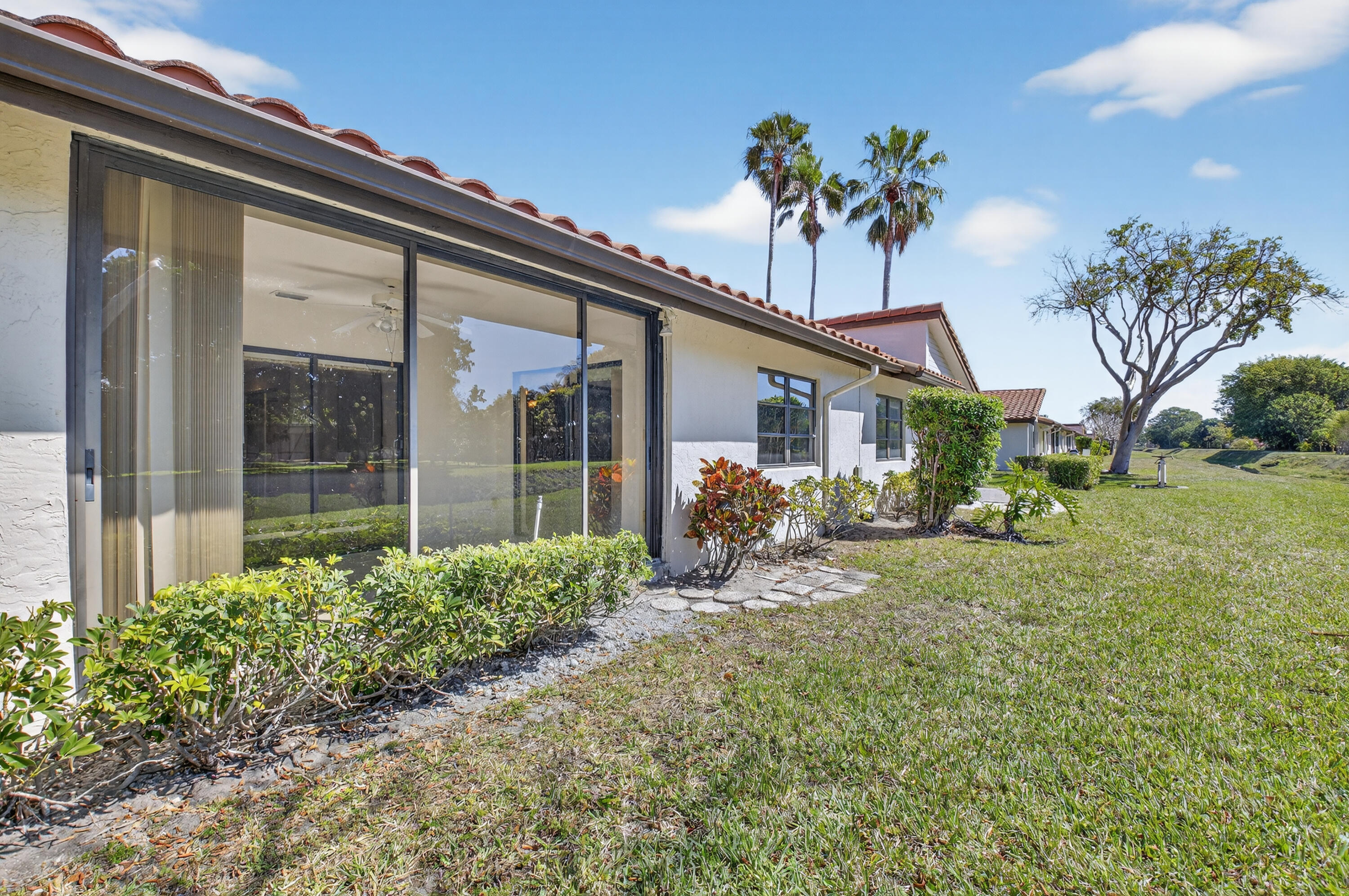 HUNTINGTON POINTE - Residential