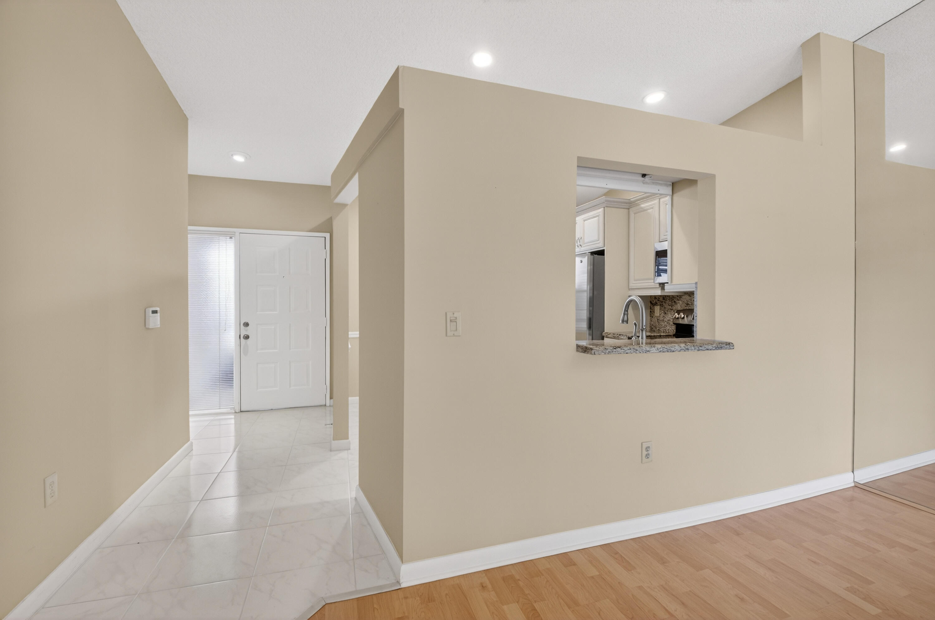 HUNTINGTON POINTE - Residential