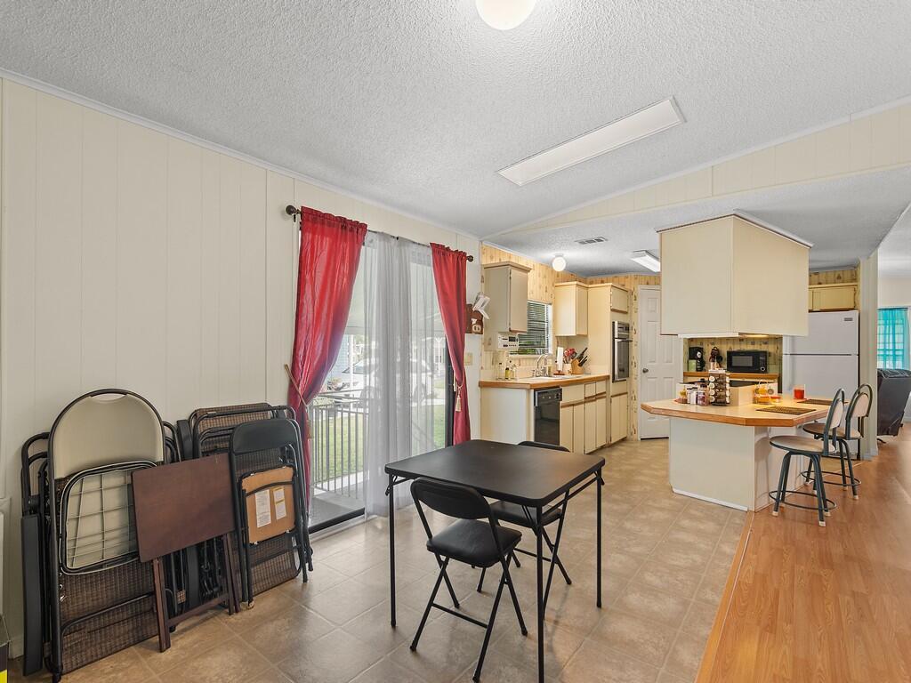 Spanish Lakes Golf Villag - Residential