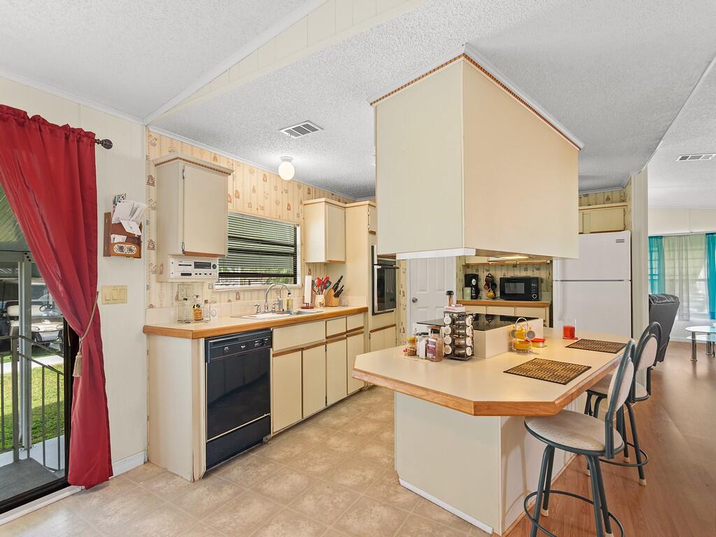 Spanish Lakes Golf Village - Residential