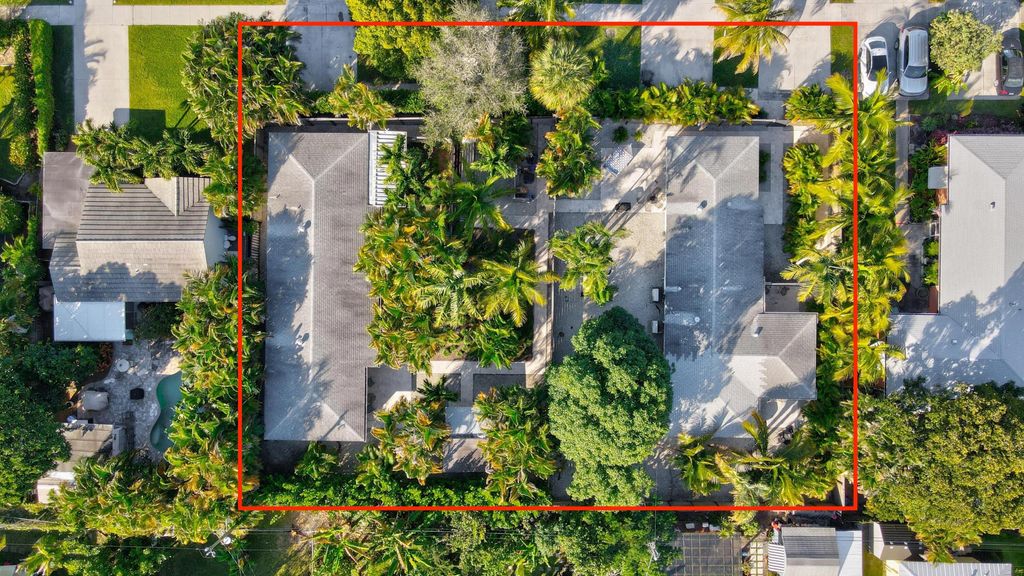 Photo of 226218 NE 5th Terrace, Delray Beach, FL 33483 (MLS # R10805618)