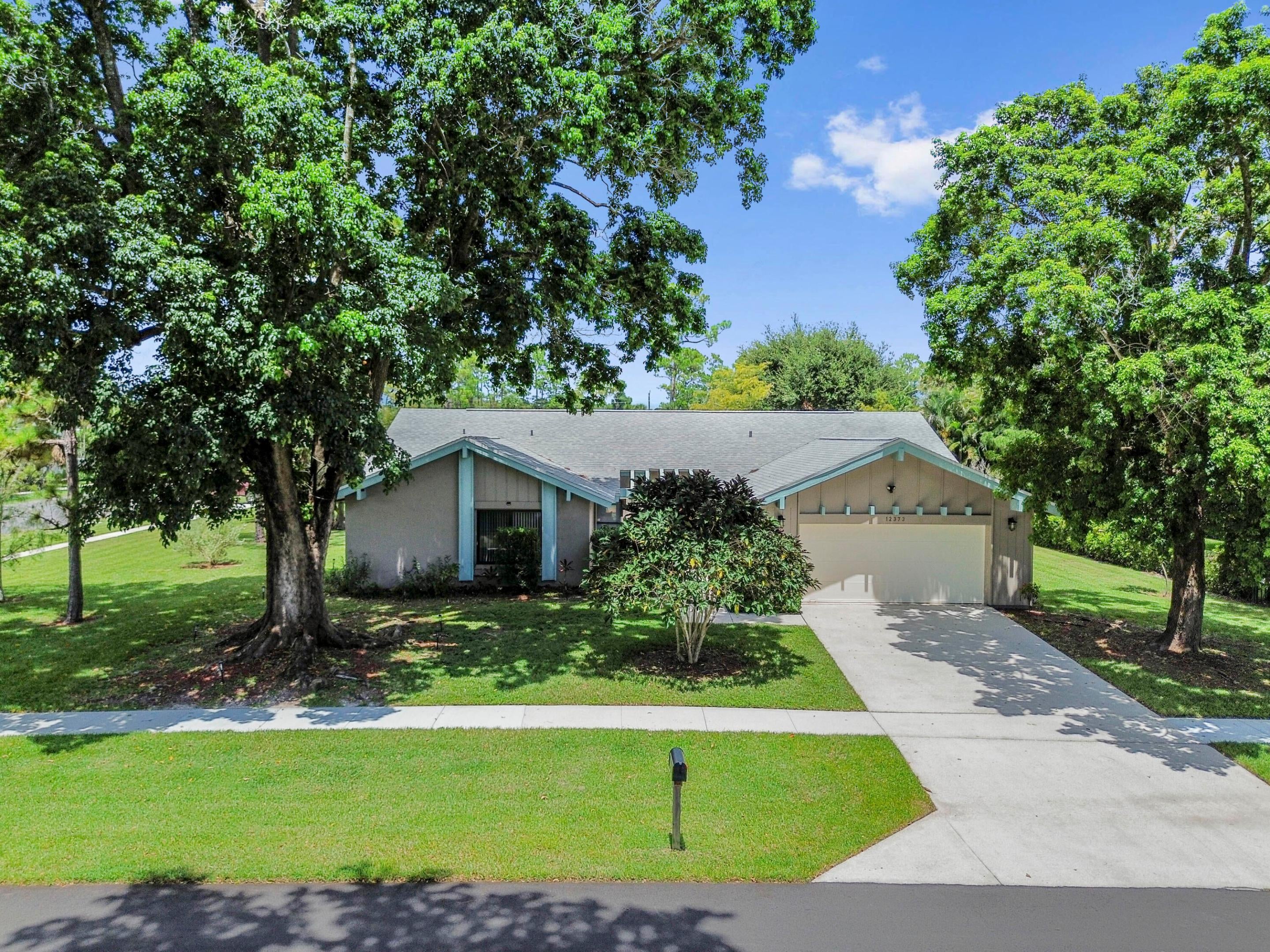 12373 Sawgrass Court