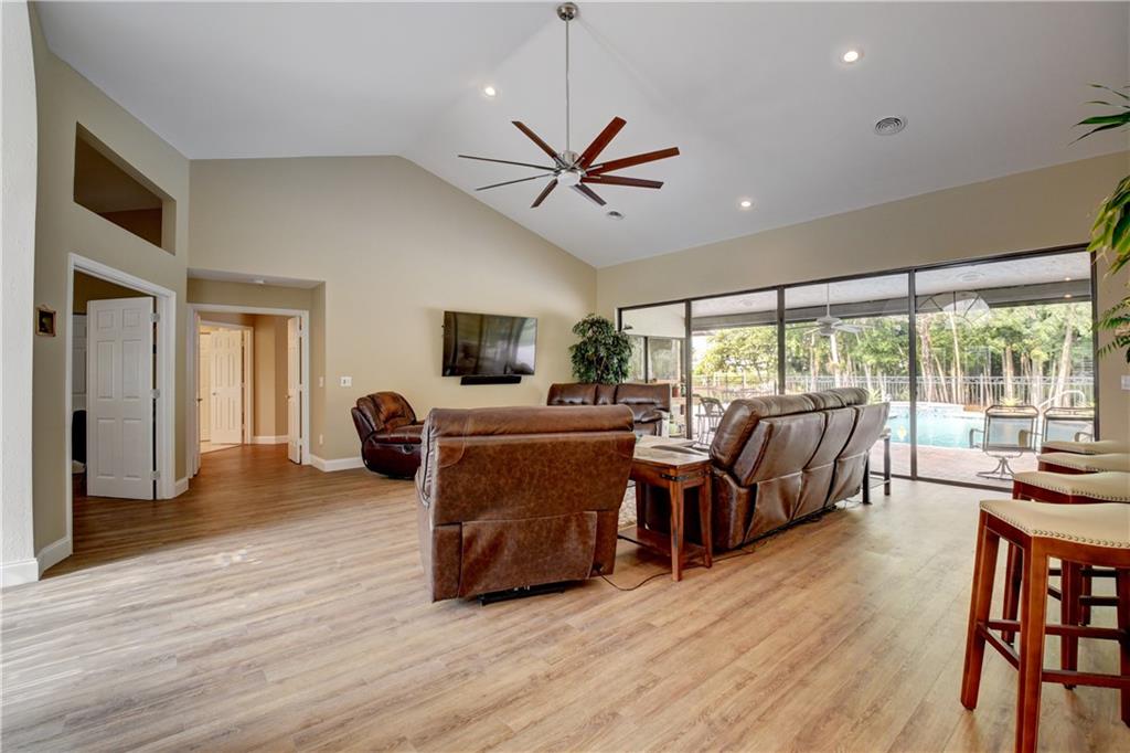 BOCA WOODS COUNTRY CLUB - Residential